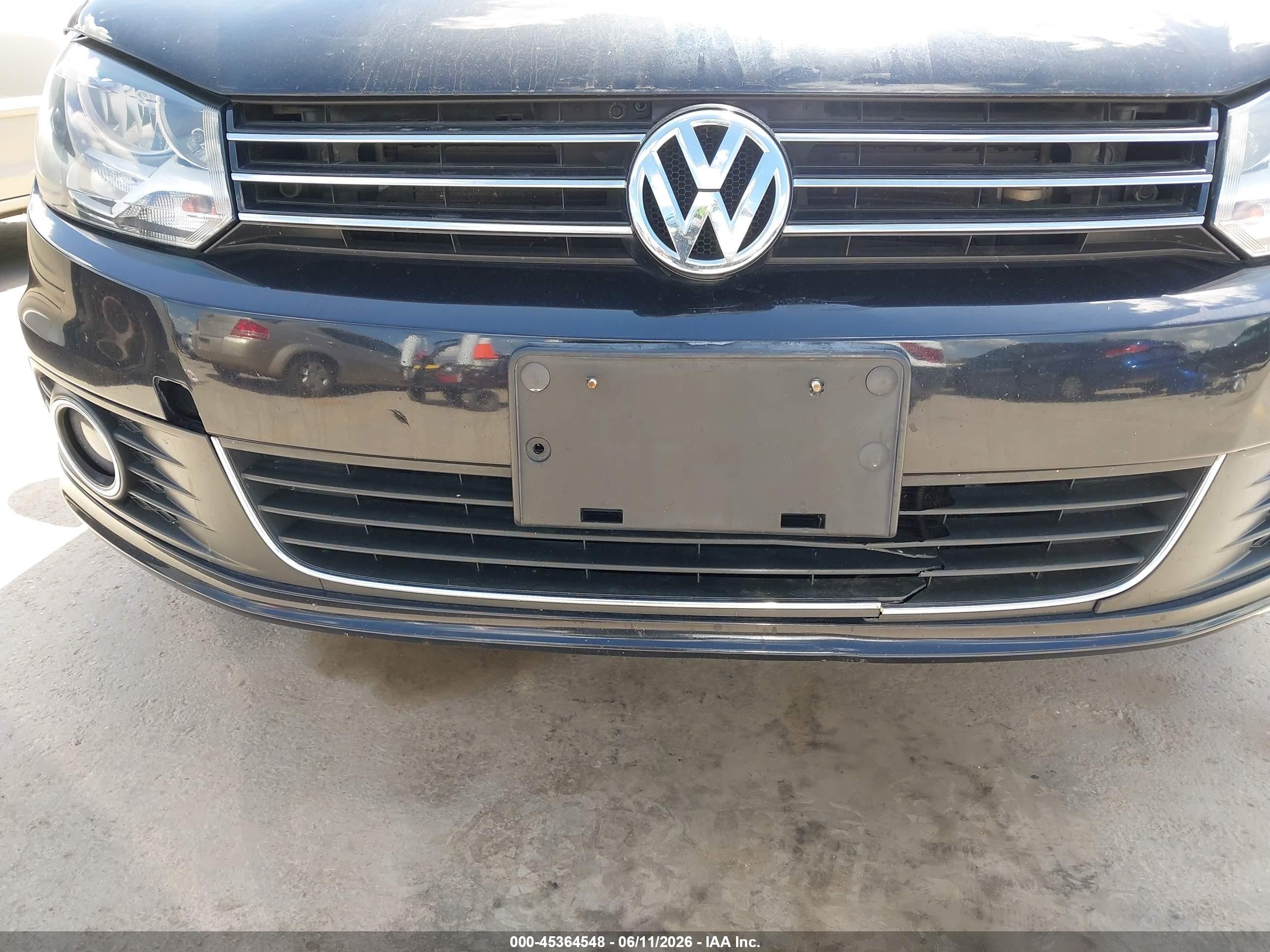 2013 Volkswagen Eos Komfort Black vin: WVWBW8AH6DV008963