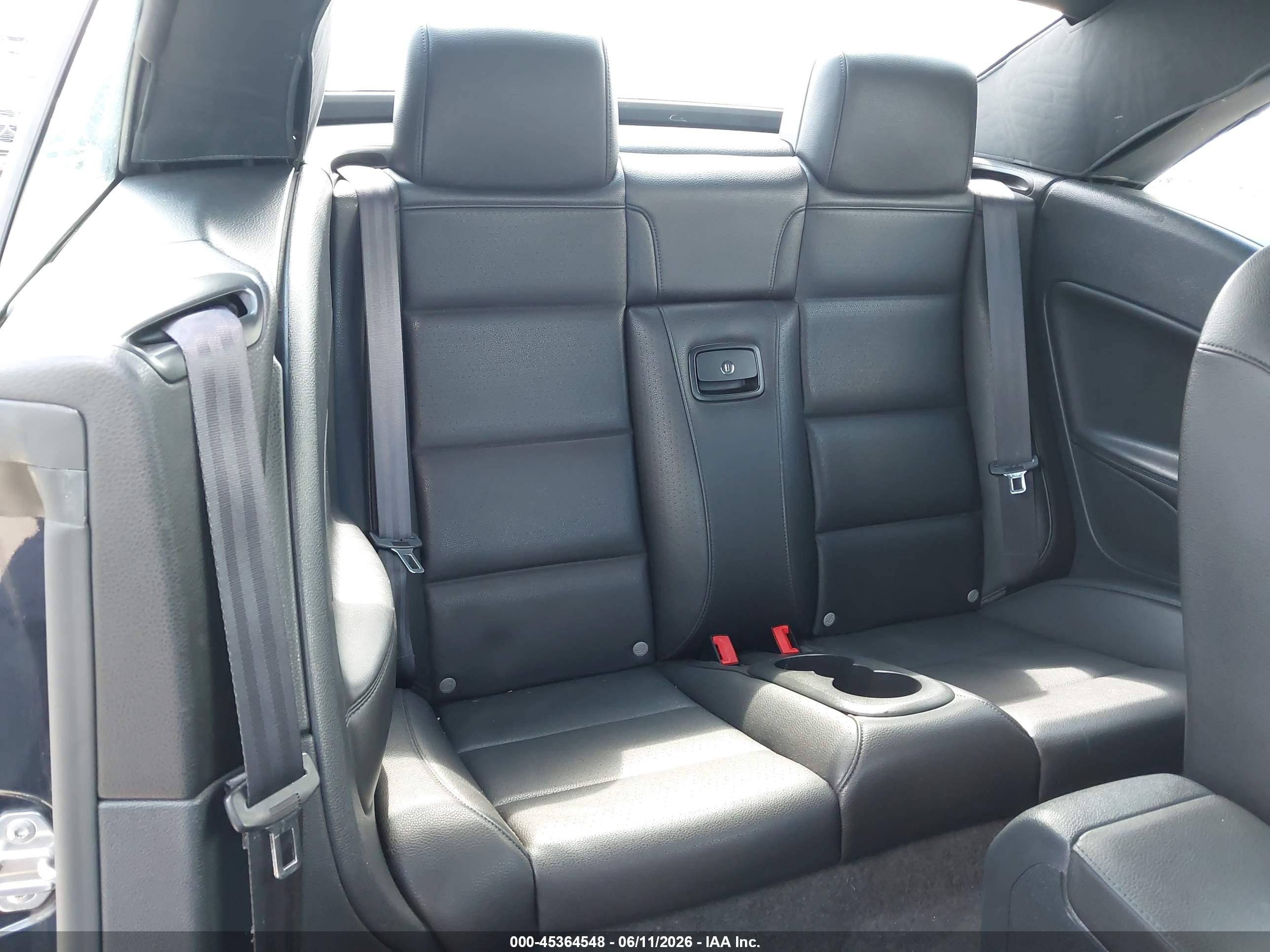 2013 Volkswagen Eos Komfort Black vin: WVWBW8AH6DV008963