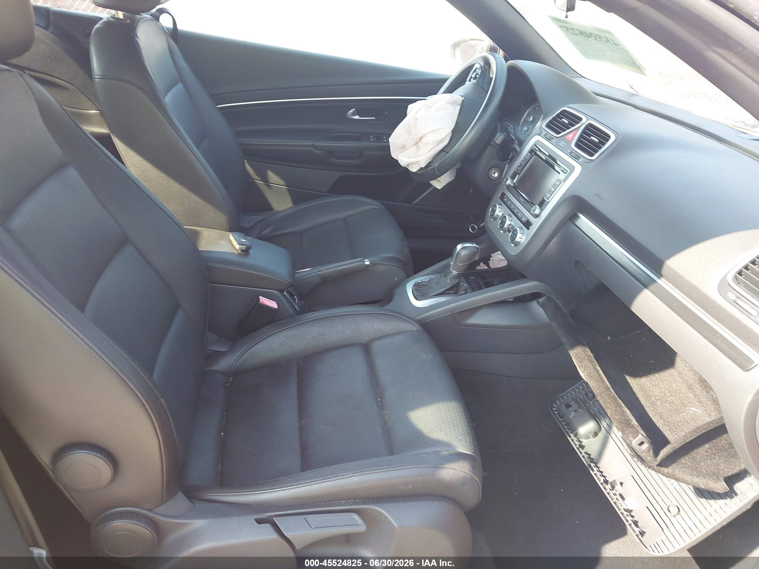 2013 Volkswagen Eos Sport Red vin: WVWBW8AH7DV007305