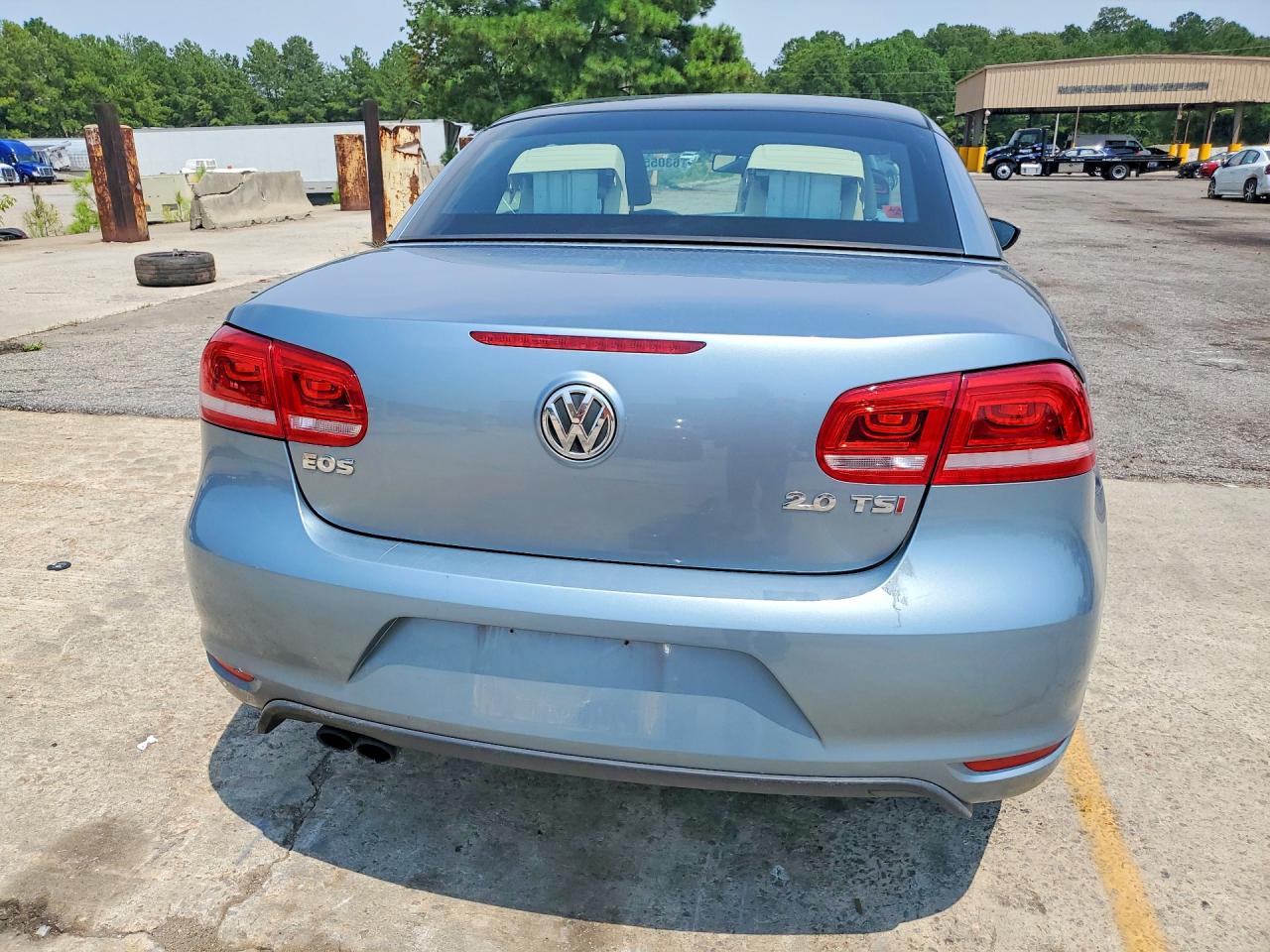 2014 Volkswagen Eos Komfort Blue vin: WVWBW8AH7EV000498