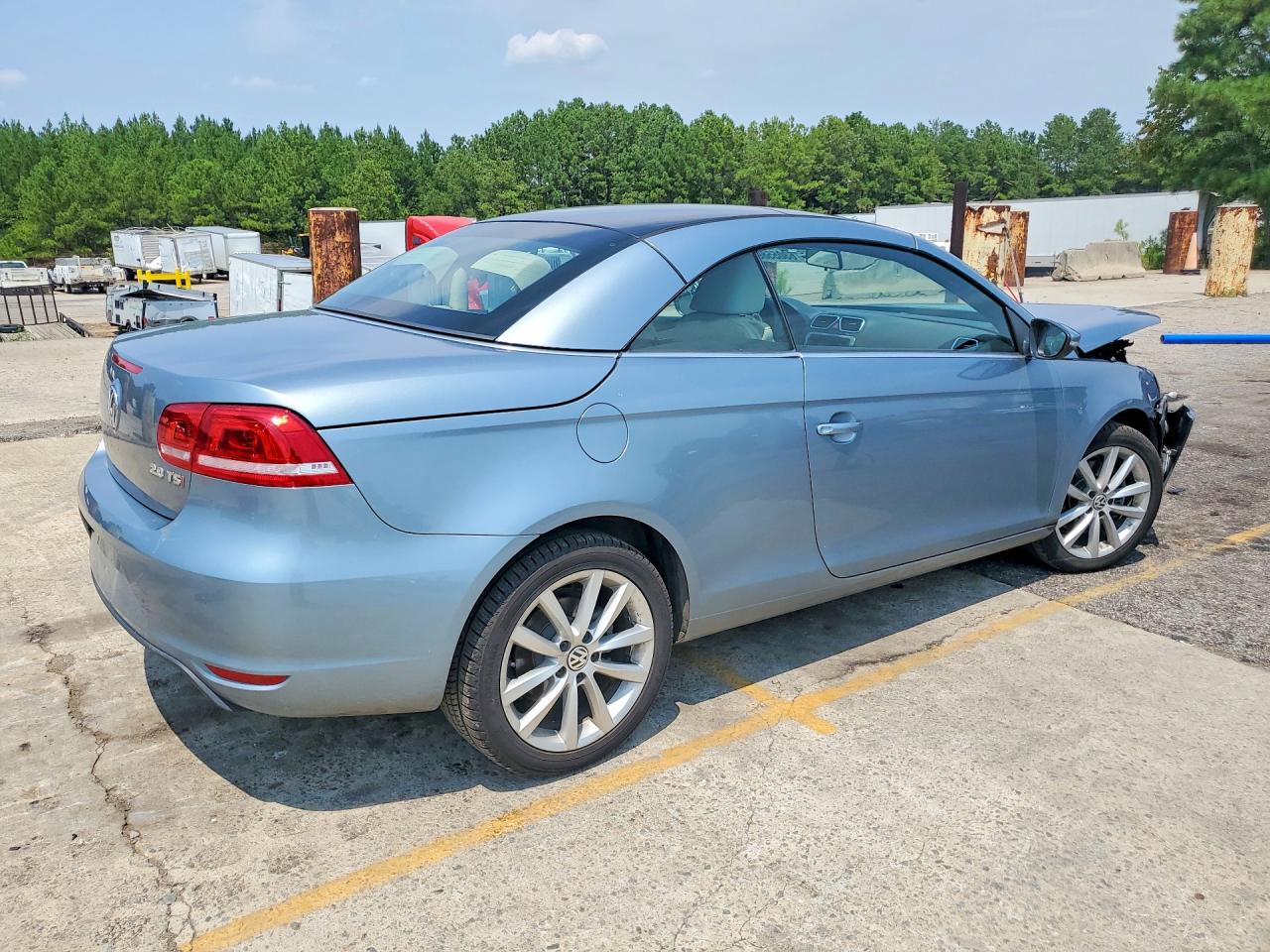 2014 Volkswagen Eos Komfort Blue vin: WVWBW8AH7EV000498