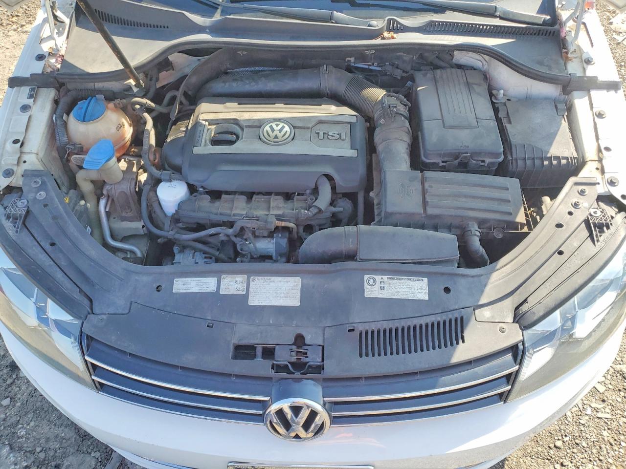 2013 Volkswagen Eos Komfort White vin: WVWBW8AH9DV005751