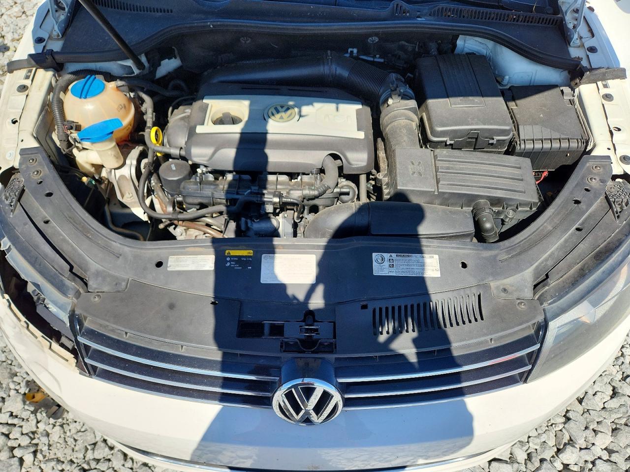 2014 Volkswagen Eos Komfort Белый vin: WVWBW8AHXEV007090