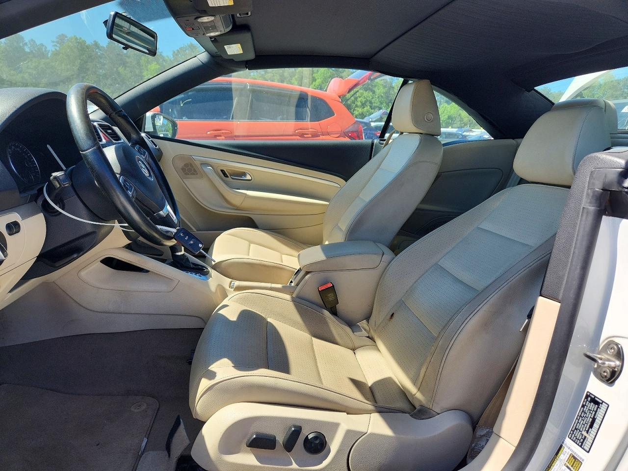 2014 Volkswagen Eos Komfort Белый vin: WVWBW8AHXEV007090