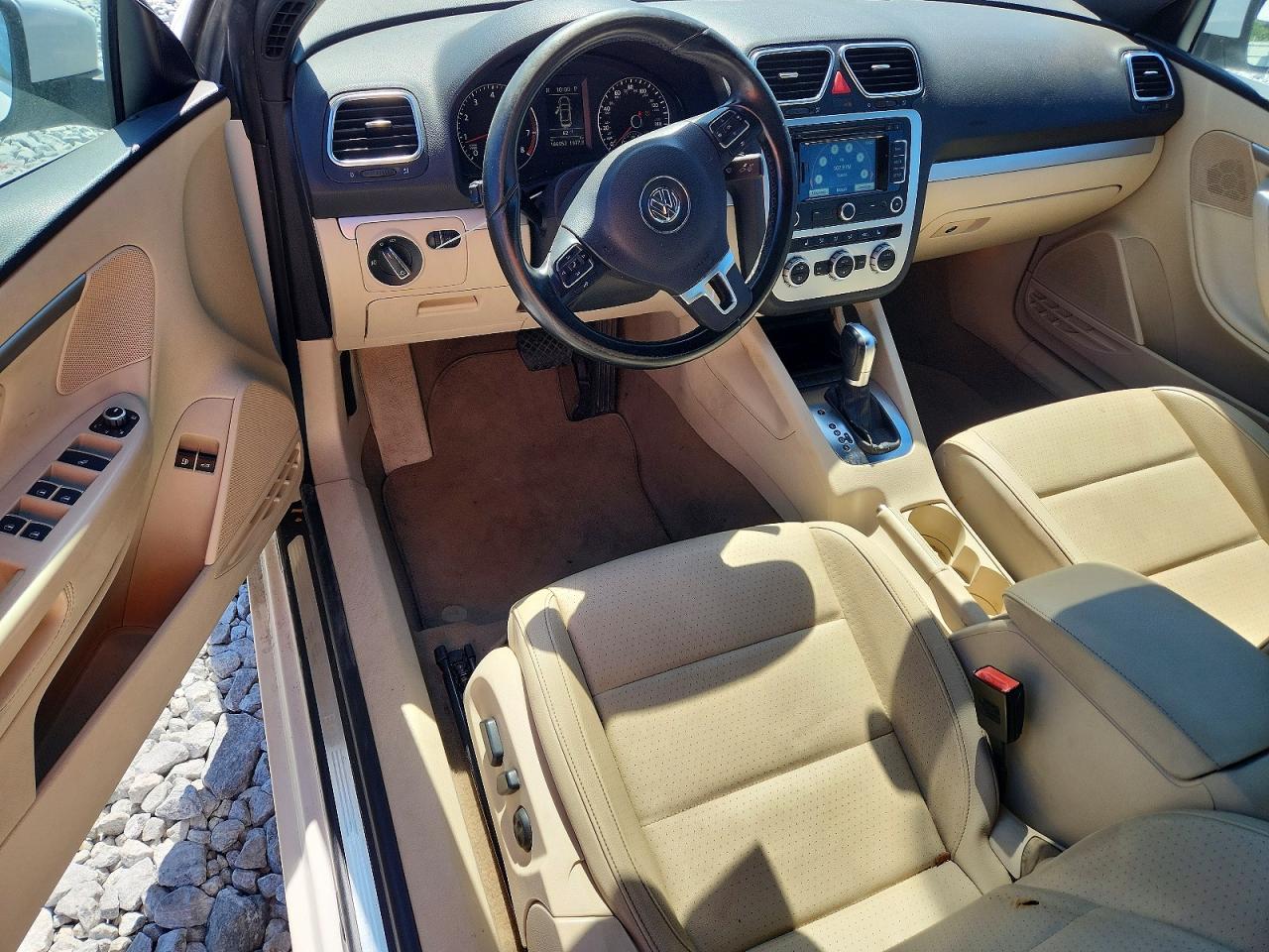 2014 Volkswagen Eos Komfort Белый vin: WVWBW8AHXEV007090