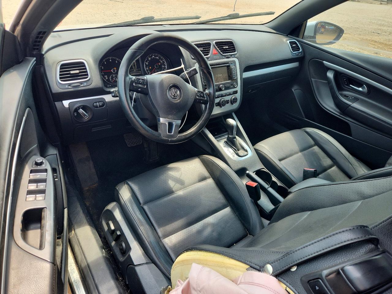 2015 Volkswagen Eos Komfort Silver vin: WVWBW8AHXFV002621