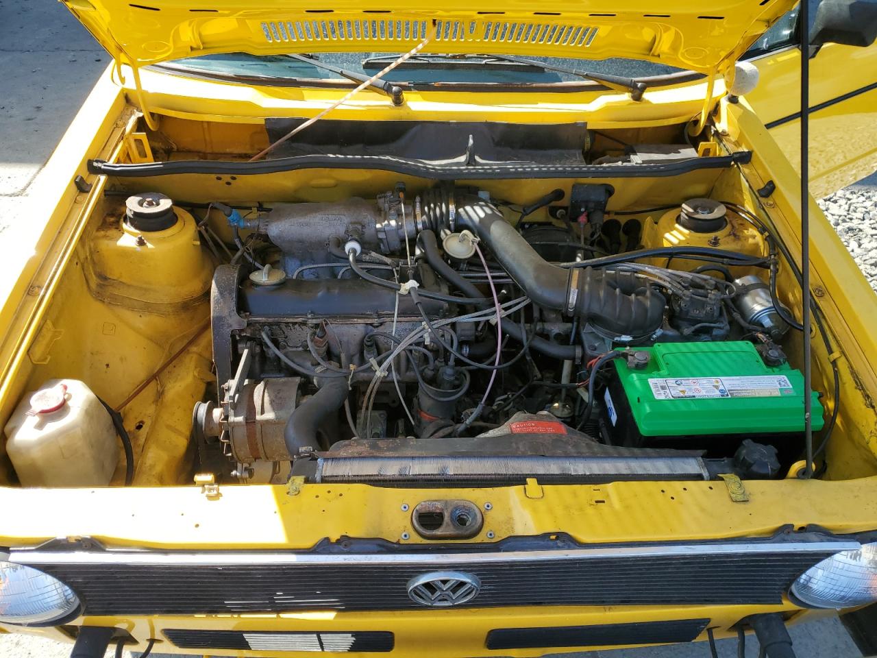 1982 Volkswagen Rabbit Deluxe Yellow vin: WVWCA0158CK021868