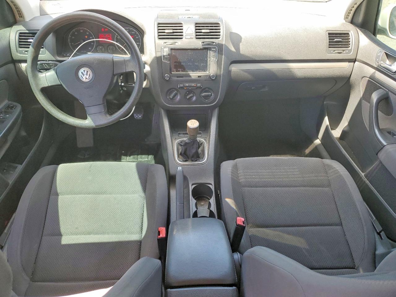 2008 Volkswagen Rabbit White vin: WVWCA71K68W063602
