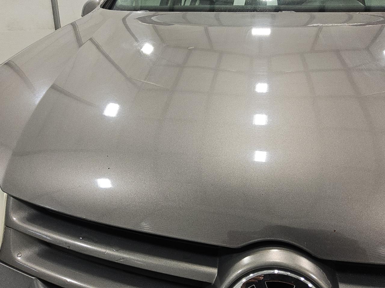 2008 Volkswagen Rabbit Серый vin: WVWCA71K88W200619 Damage: Hood, Chipped, 3