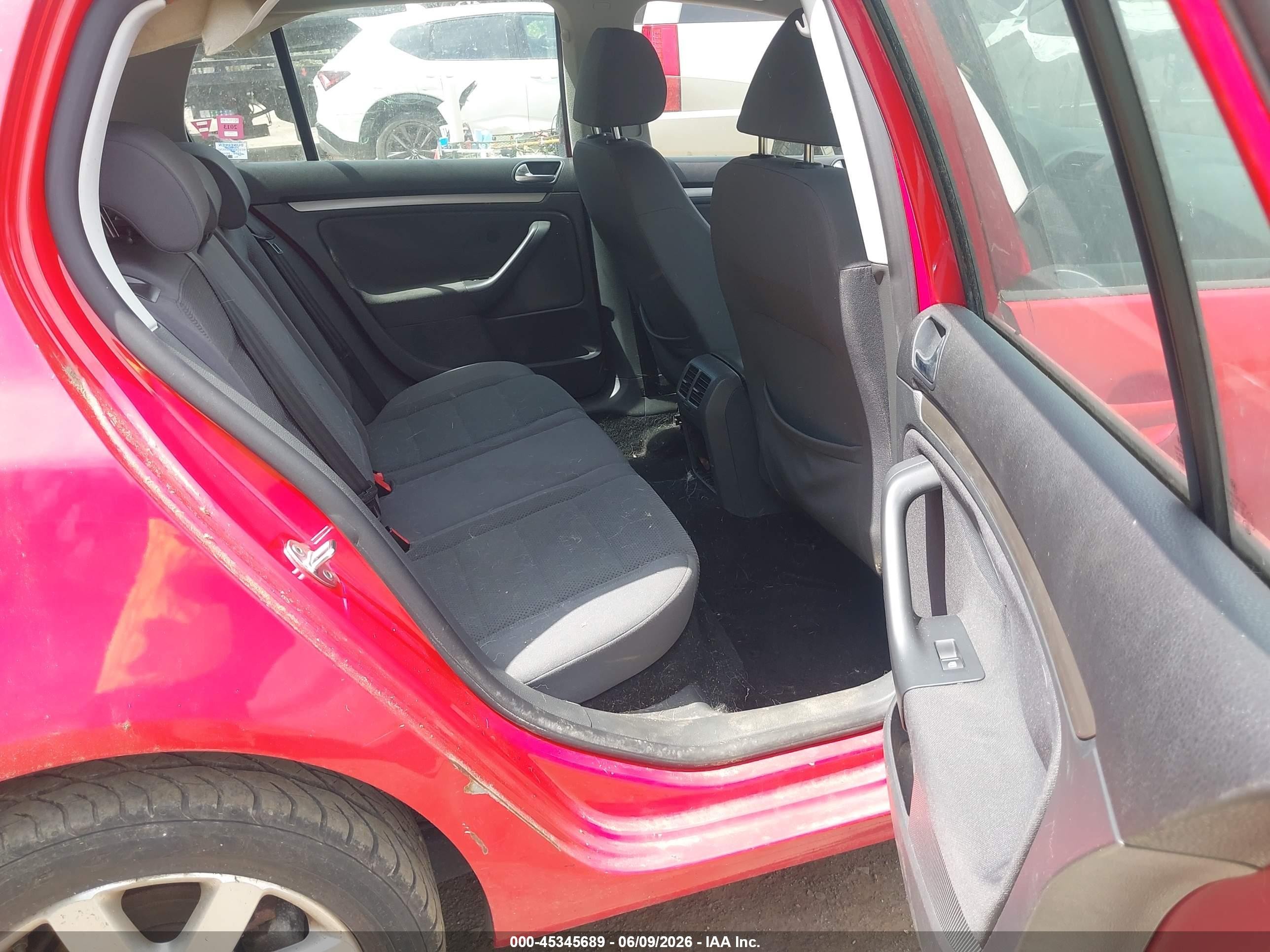 2008 Volkswagen Rabbit S Красный vin: WVWCB71K98W278548