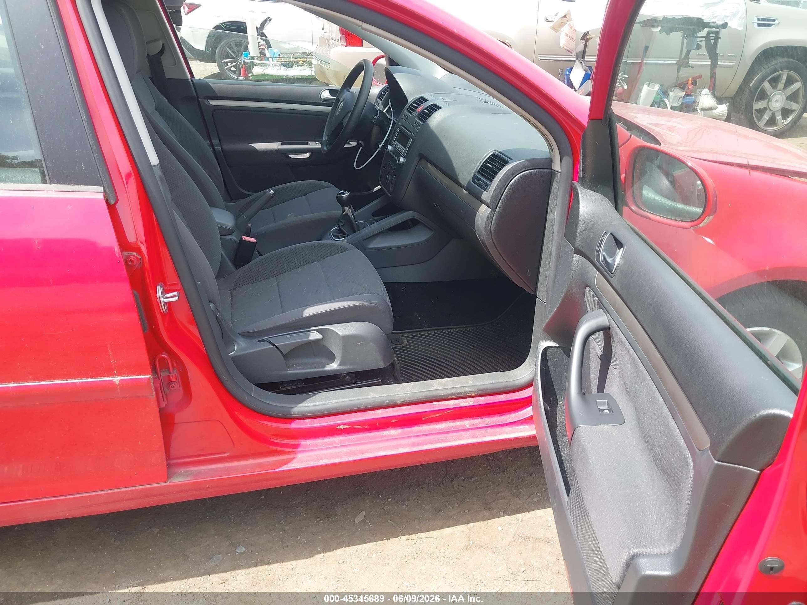 2008 Volkswagen Rabbit S Красный vin: WVWCB71K98W278548