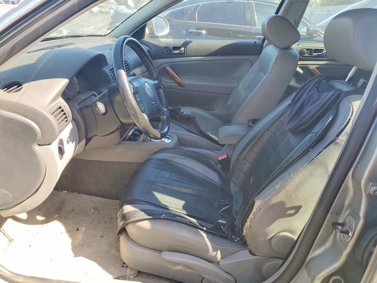 2005 Volkswagen Passat Gls Gray vin: WVWCD63B35E011635