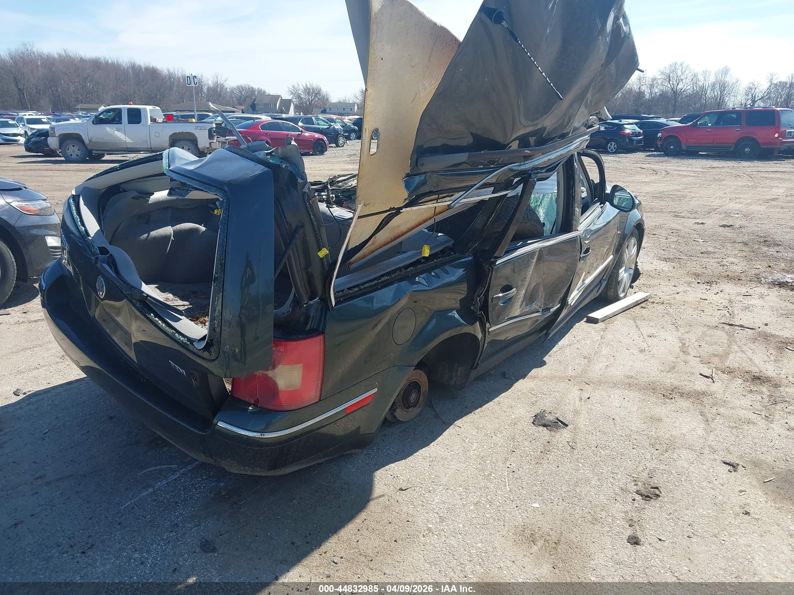 2005 Volkswagen Passat Gls Tdi Green vin: WVWCE63B65E125027