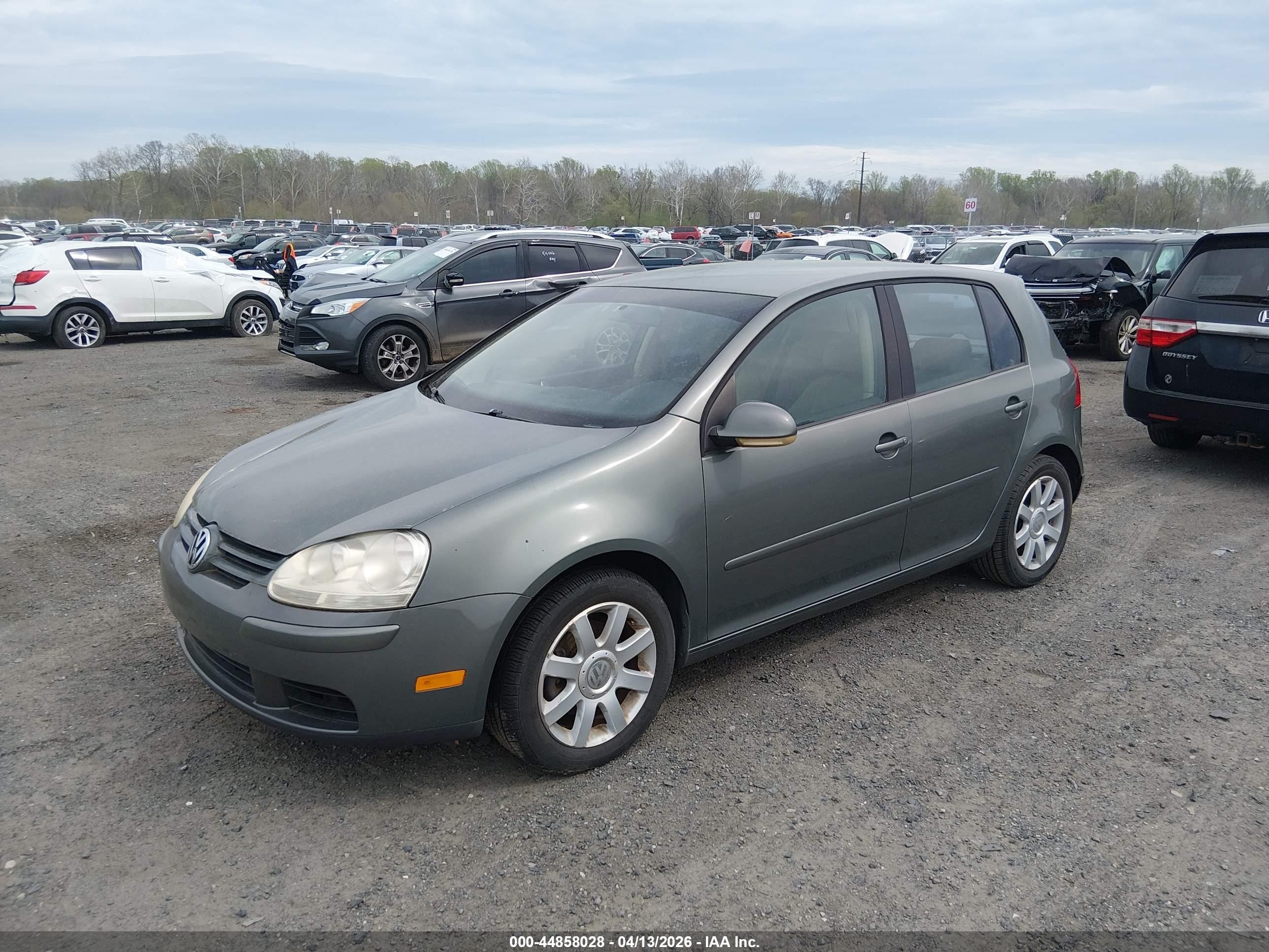2006 Volkswagen Rabbit 4-door Green vin: WVWCR71K46W197546