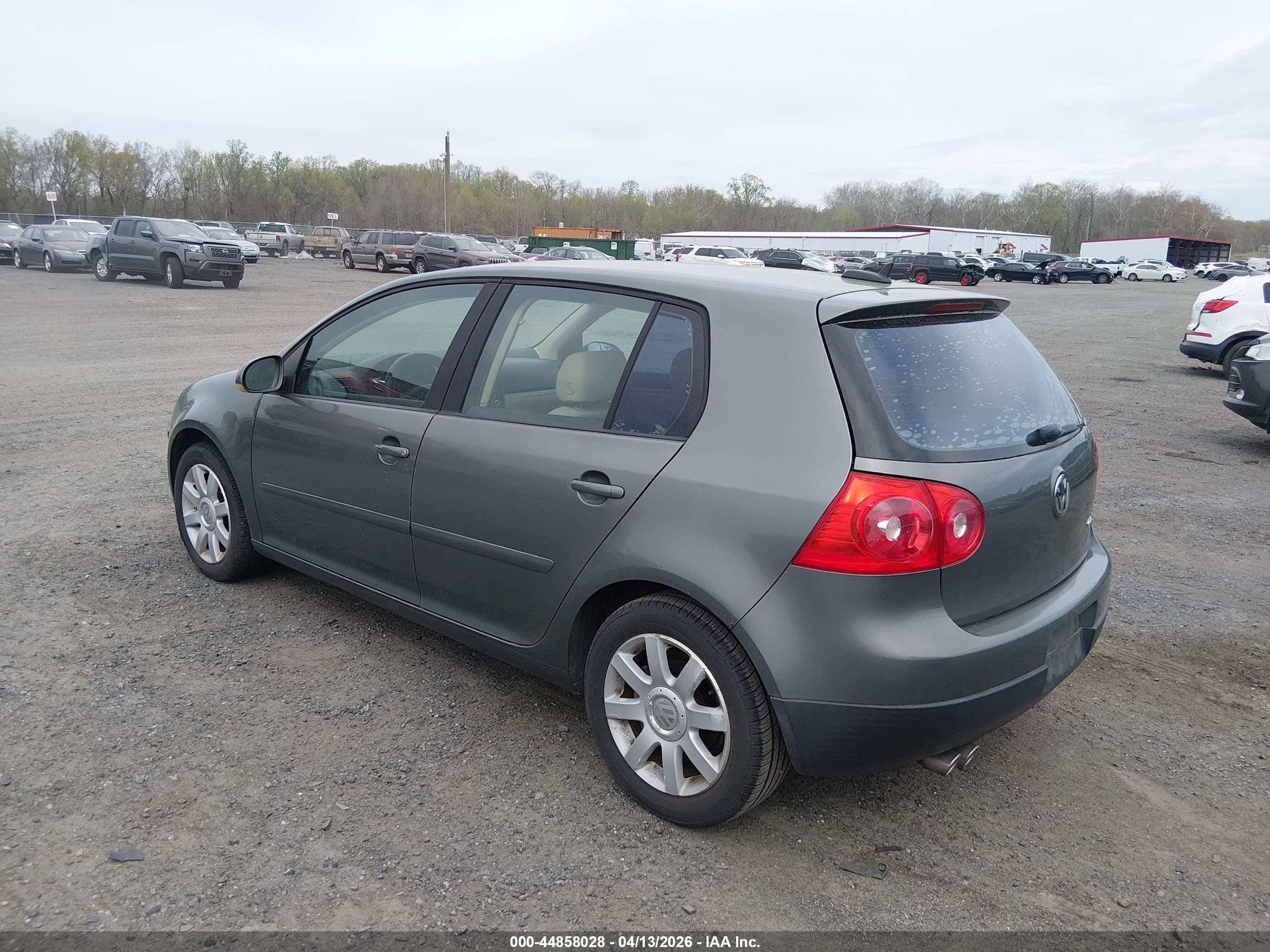 2006 Volkswagen Rabbit 4-door Green vin: WVWCR71K46W197546