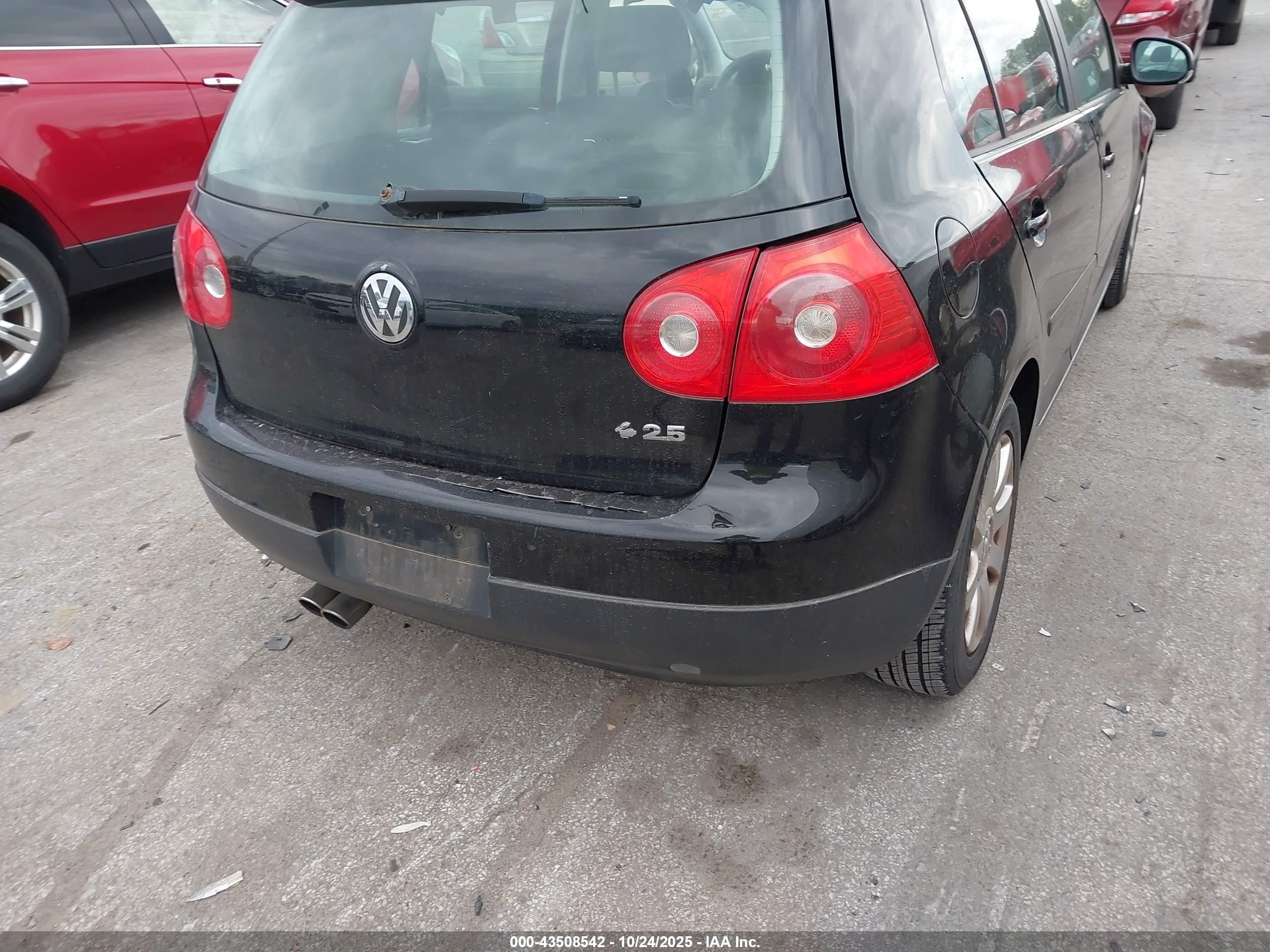 2006 Volkswagen Rabbit 4-door Черный vin: WVWCR71K86W173850