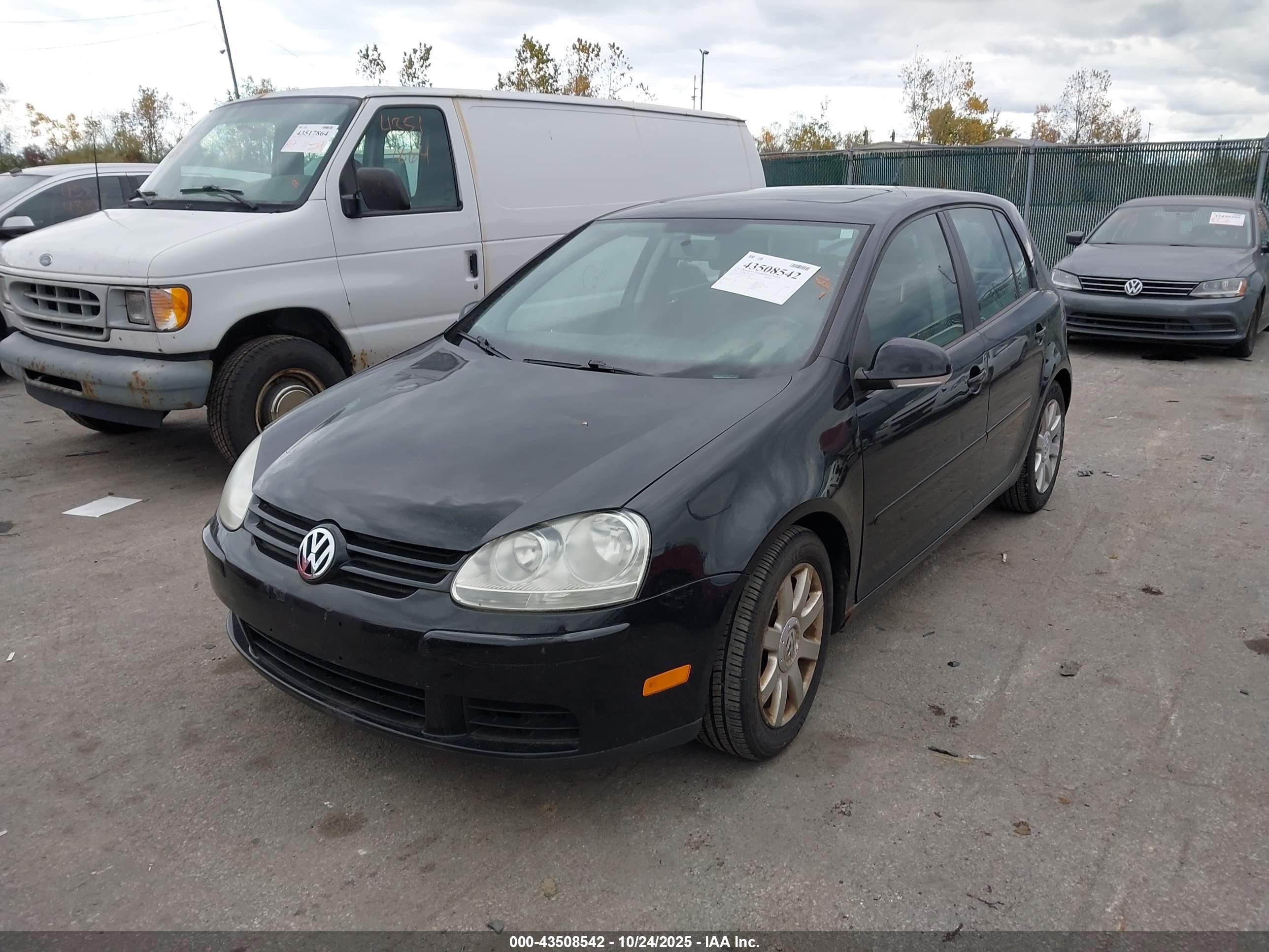 2006 Volkswagen Rabbit 4-door Черный vin: WVWCR71K86W173850
