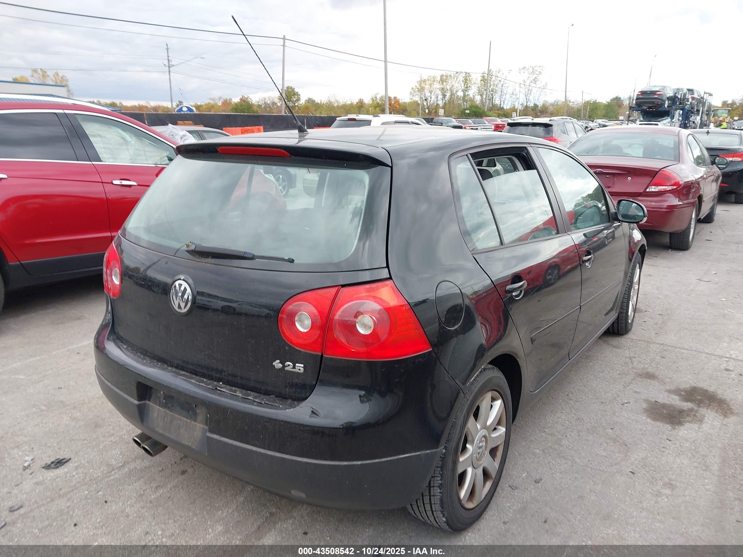 2006 Volkswagen Rabbit 4-door Черный vin: WVWCR71K86W173850