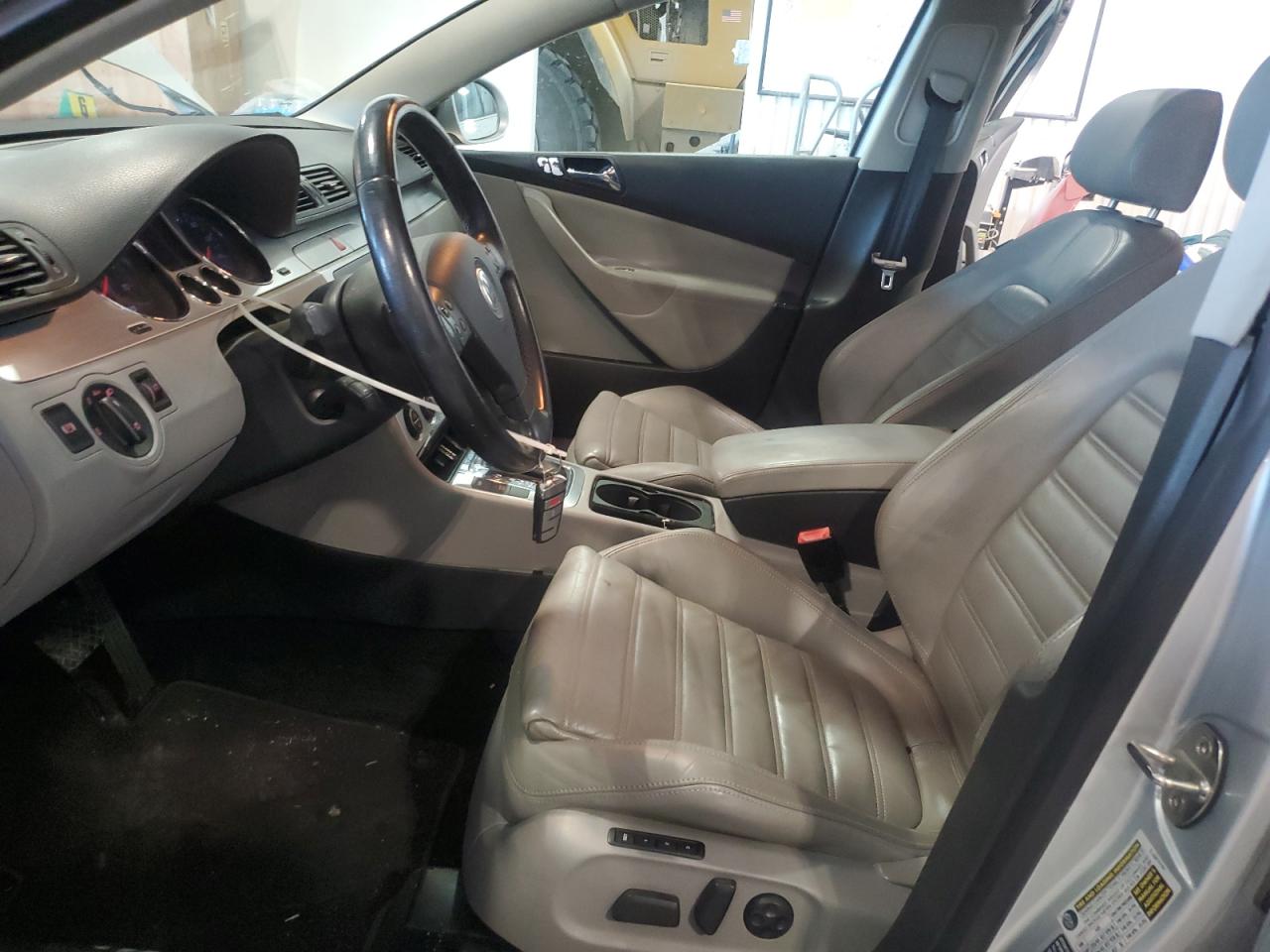 2006 Volkswagen Passat 3.6l Sport Серебряный vin: WVWCU73C46P105110