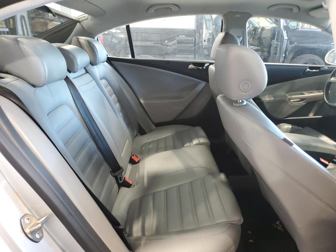 2006 Volkswagen Passat 3.6l Sport Серебряный vin: WVWCU73C46P105110