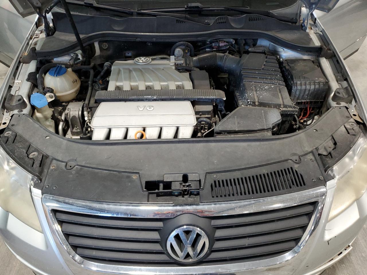 2006 Volkswagen Passat 3.6l Sport Серебряный vin: WVWCU73C46P105110