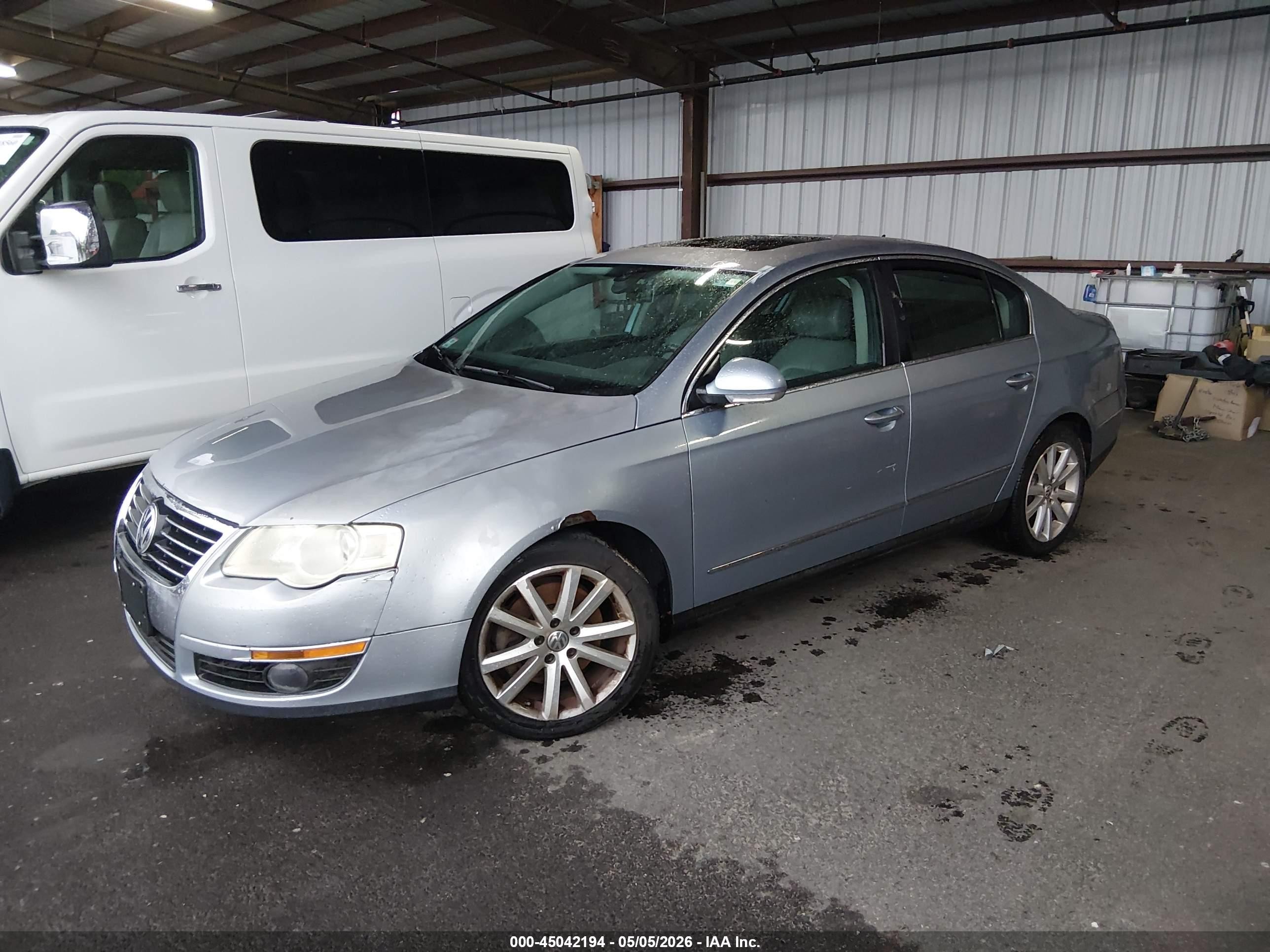 2006 Volkswagen Passat 3.6 Light Blue vin: WVWCU93C76P088489