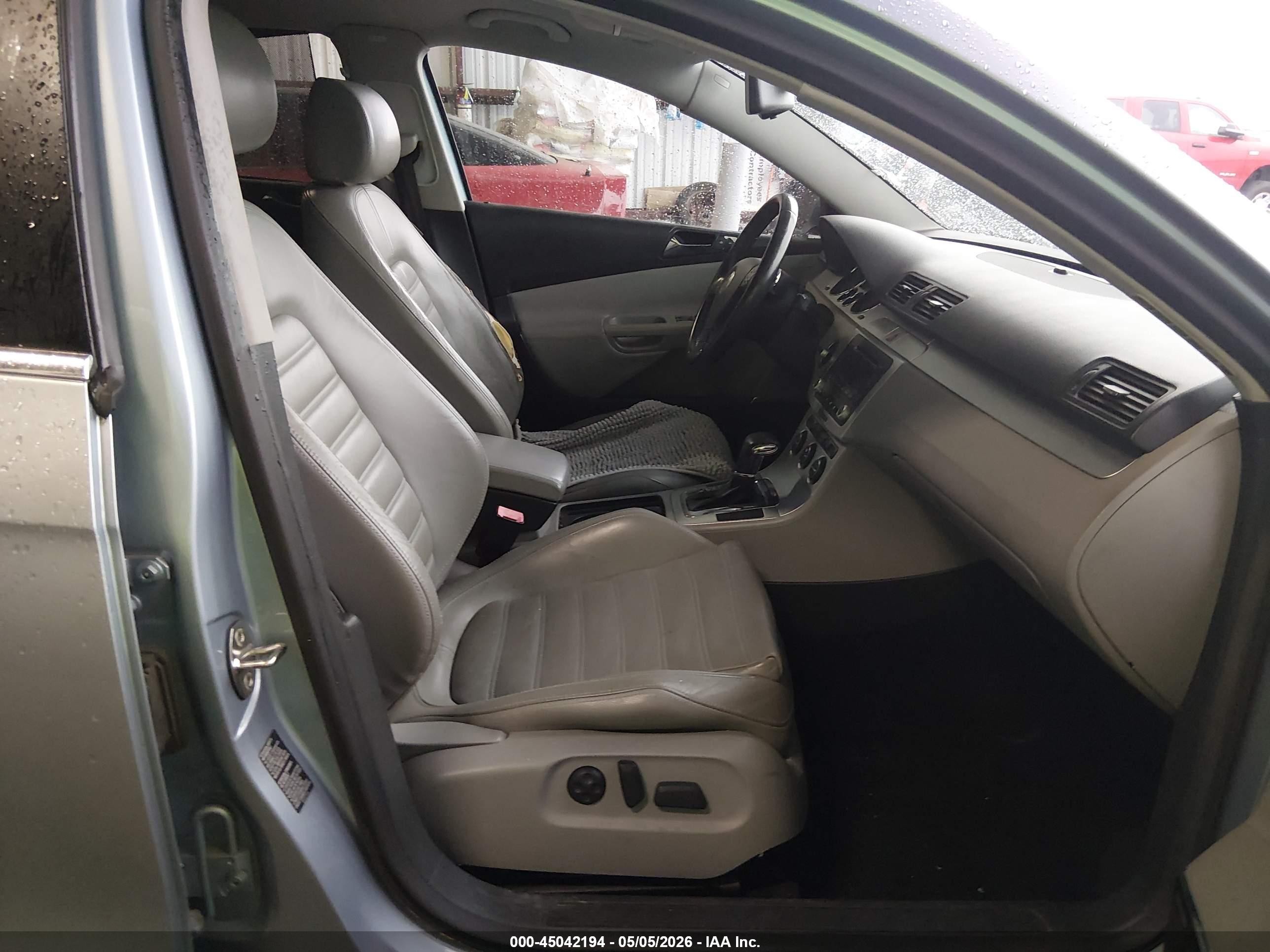 2006 Volkswagen Passat 3.6 Light Blue vin: WVWCU93C76P088489