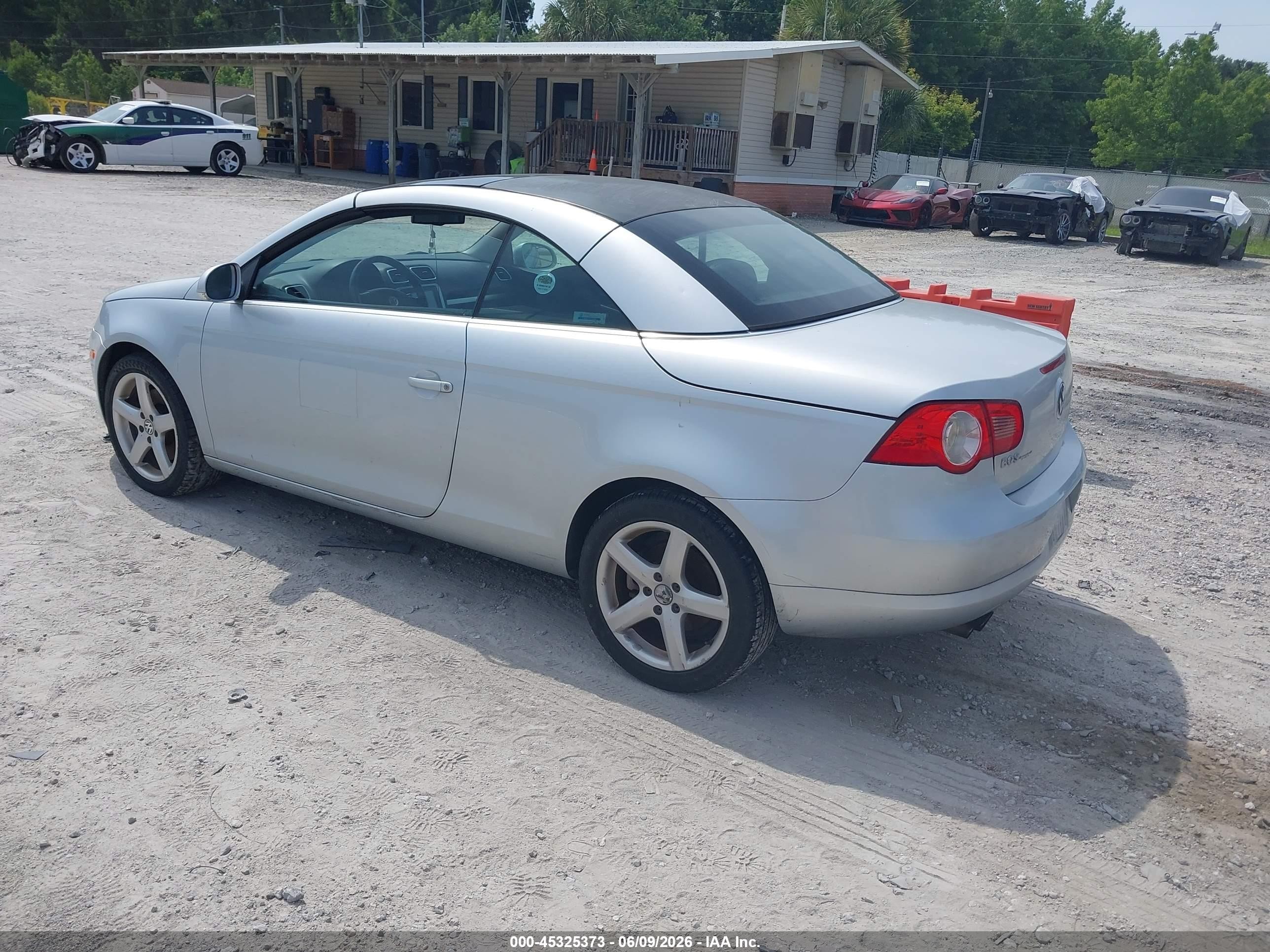 2007 Volkswagen Eos 2.0t Silver vin: WVWDA71F57V018596