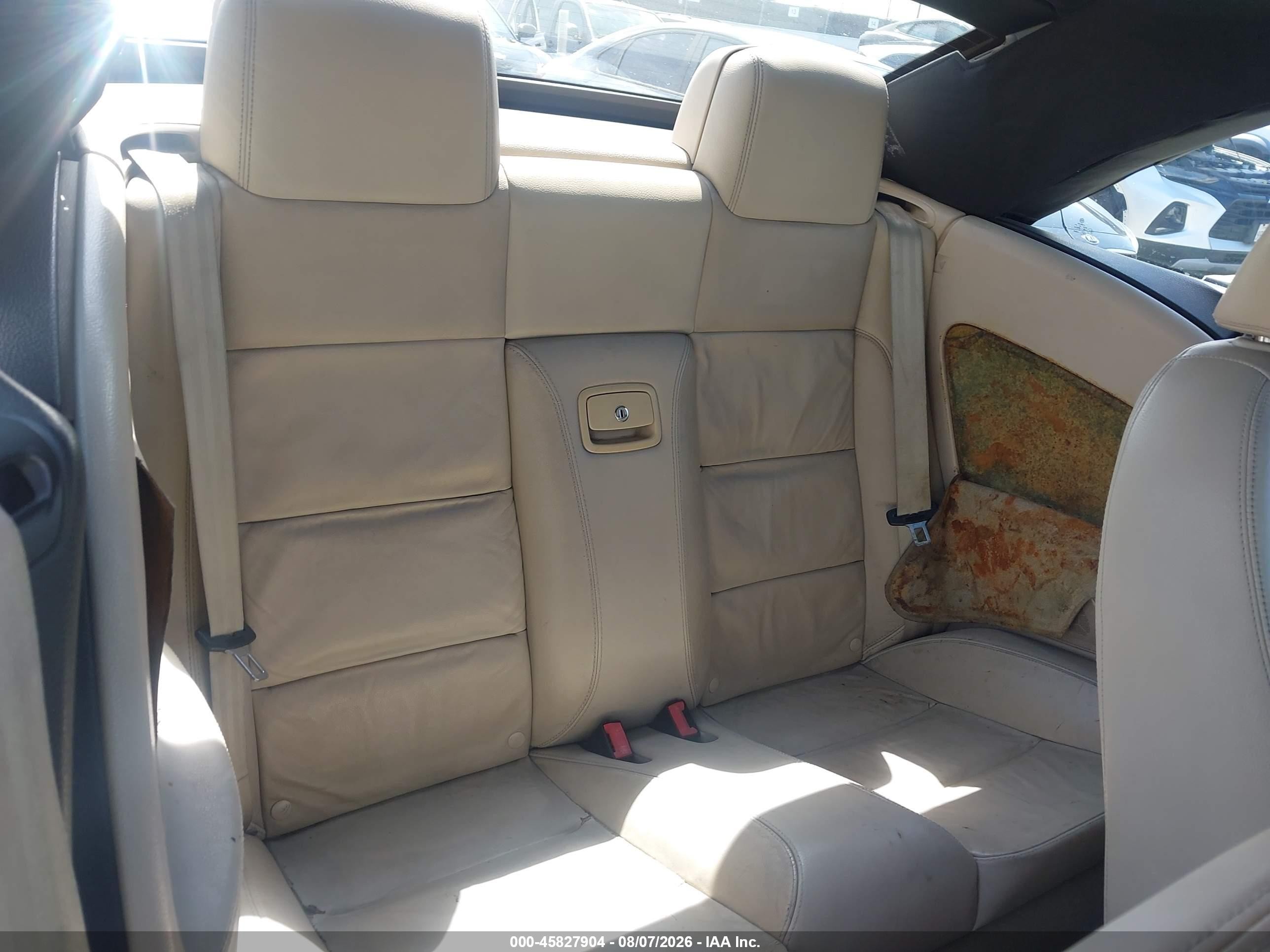 2007 Volkswagen Eos 2.0t Белый vin: WVWDA71F67V015318