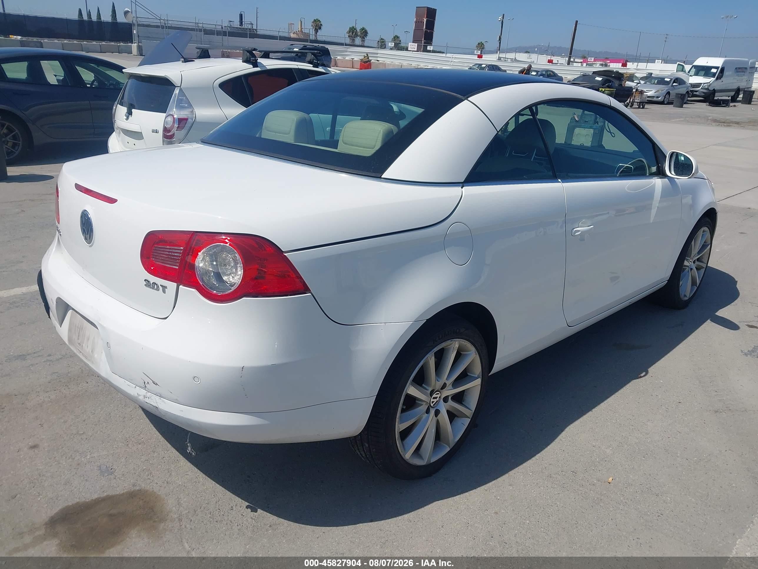 2007 Volkswagen Eos 2.0t Белый vin: WVWDA71F67V015318