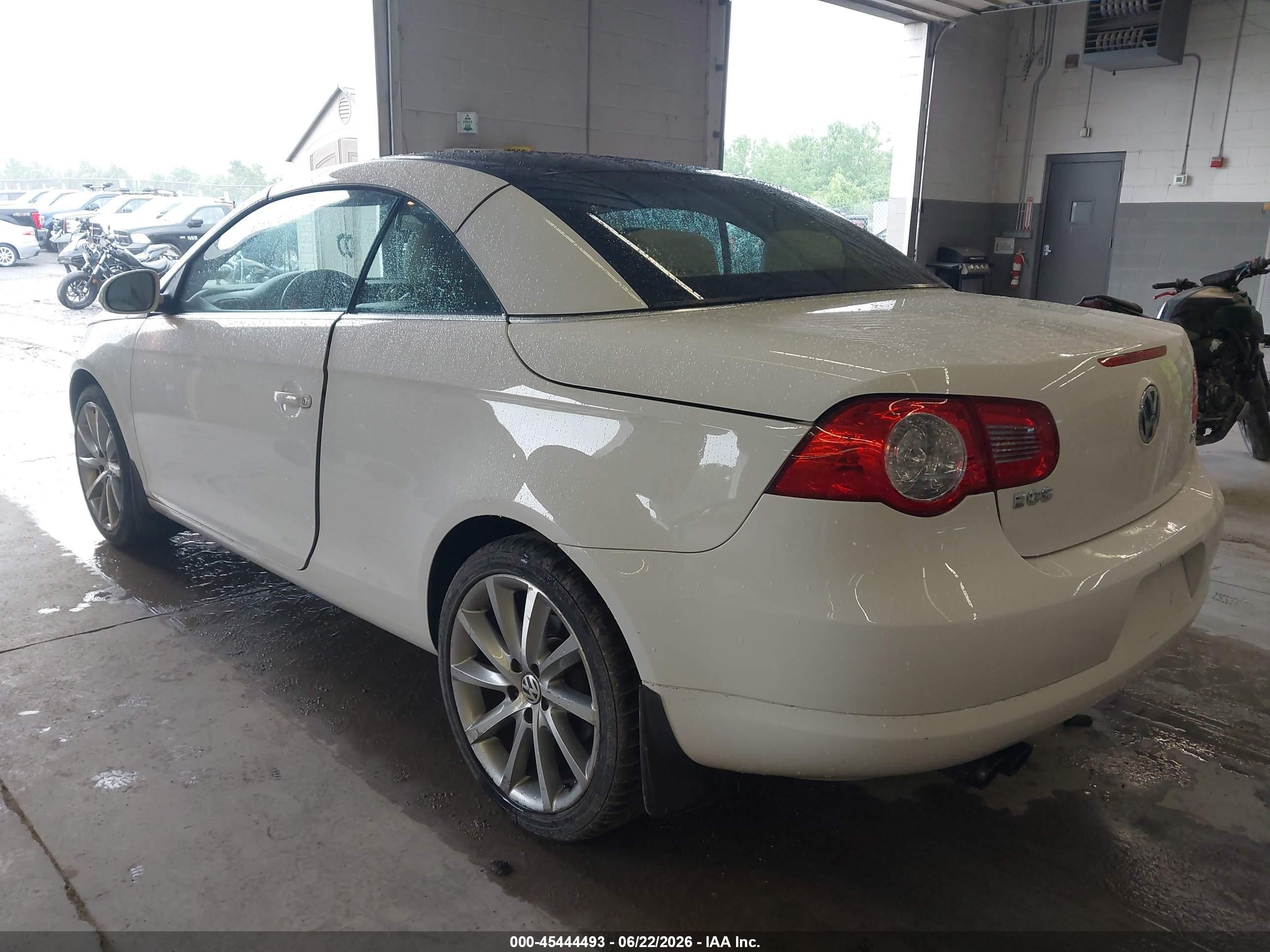 2007 Volkswagen Eos 2.0t White vin: WVWDA71F97V021341