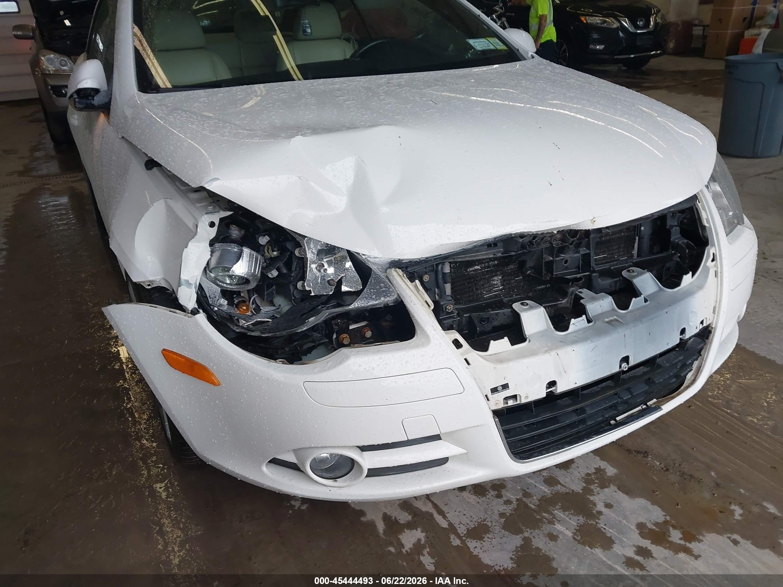 2007 Volkswagen Eos 2.0t White vin: WVWDA71F97V021341