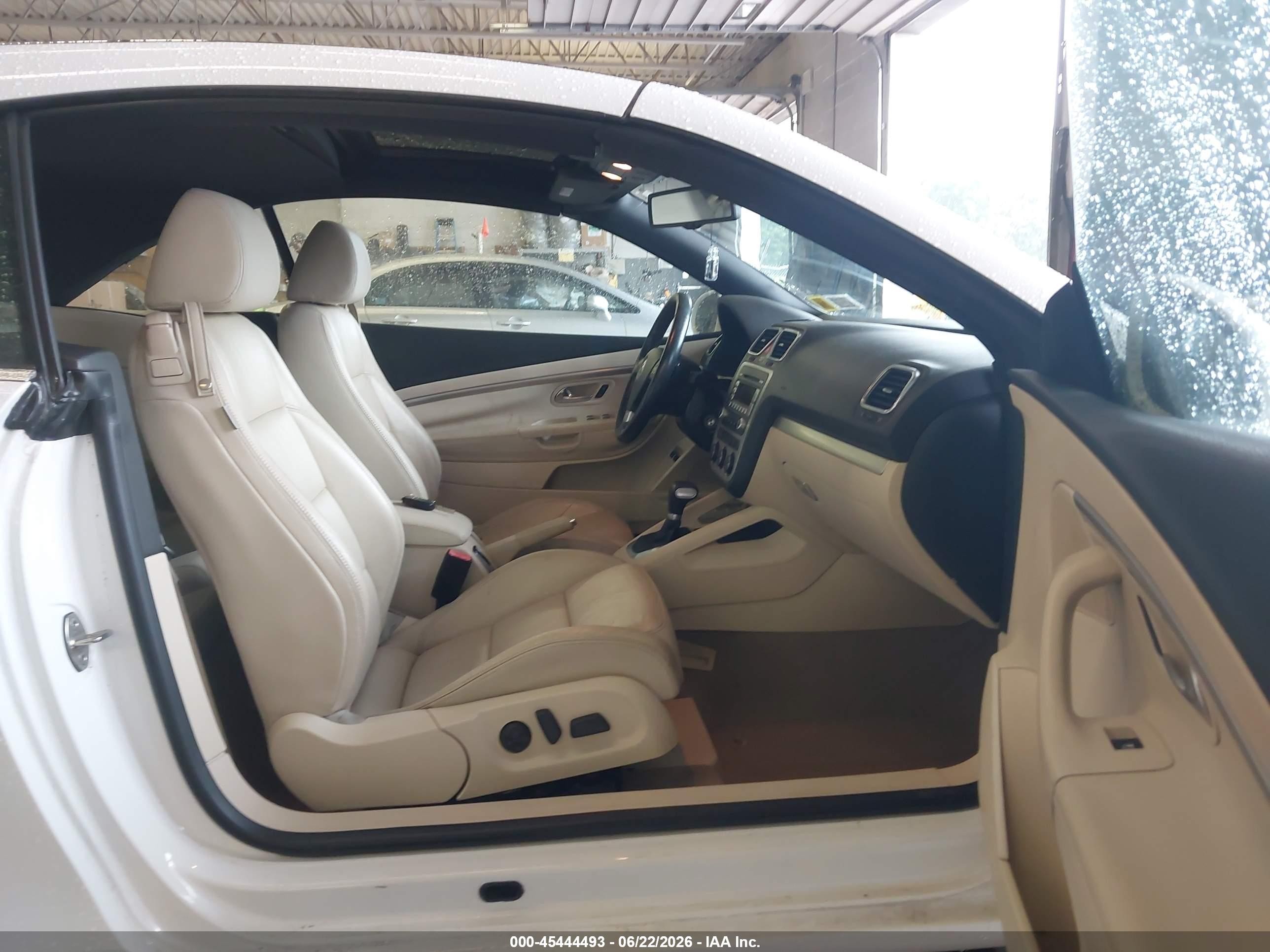 2007 Volkswagen Eos 2.0t White vin: WVWDA71F97V021341
