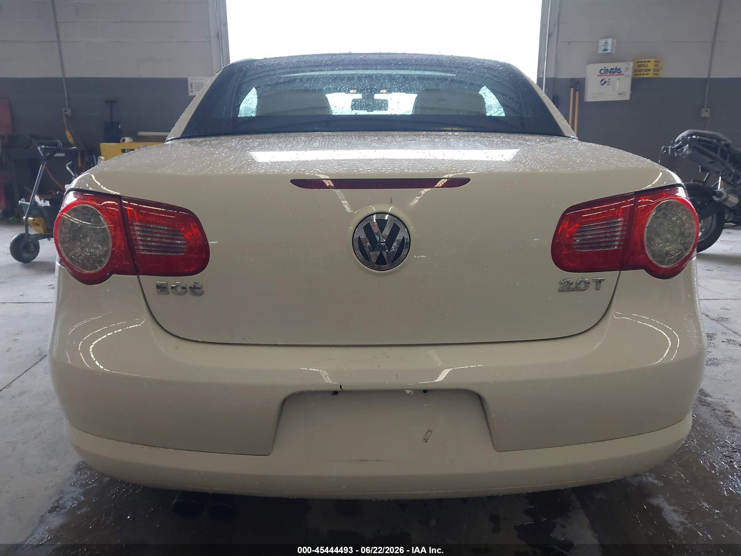 2007 Volkswagen Eos 2.0t White vin: WVWDA71F97V021341