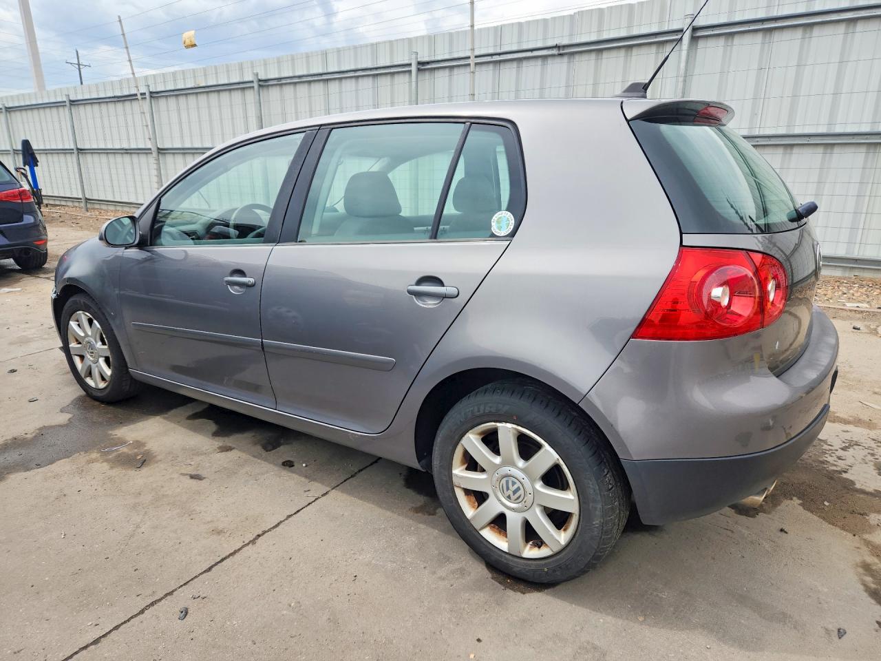 2009 Volkswagen Rabbit Gray vin: WVWDA71K09W089103