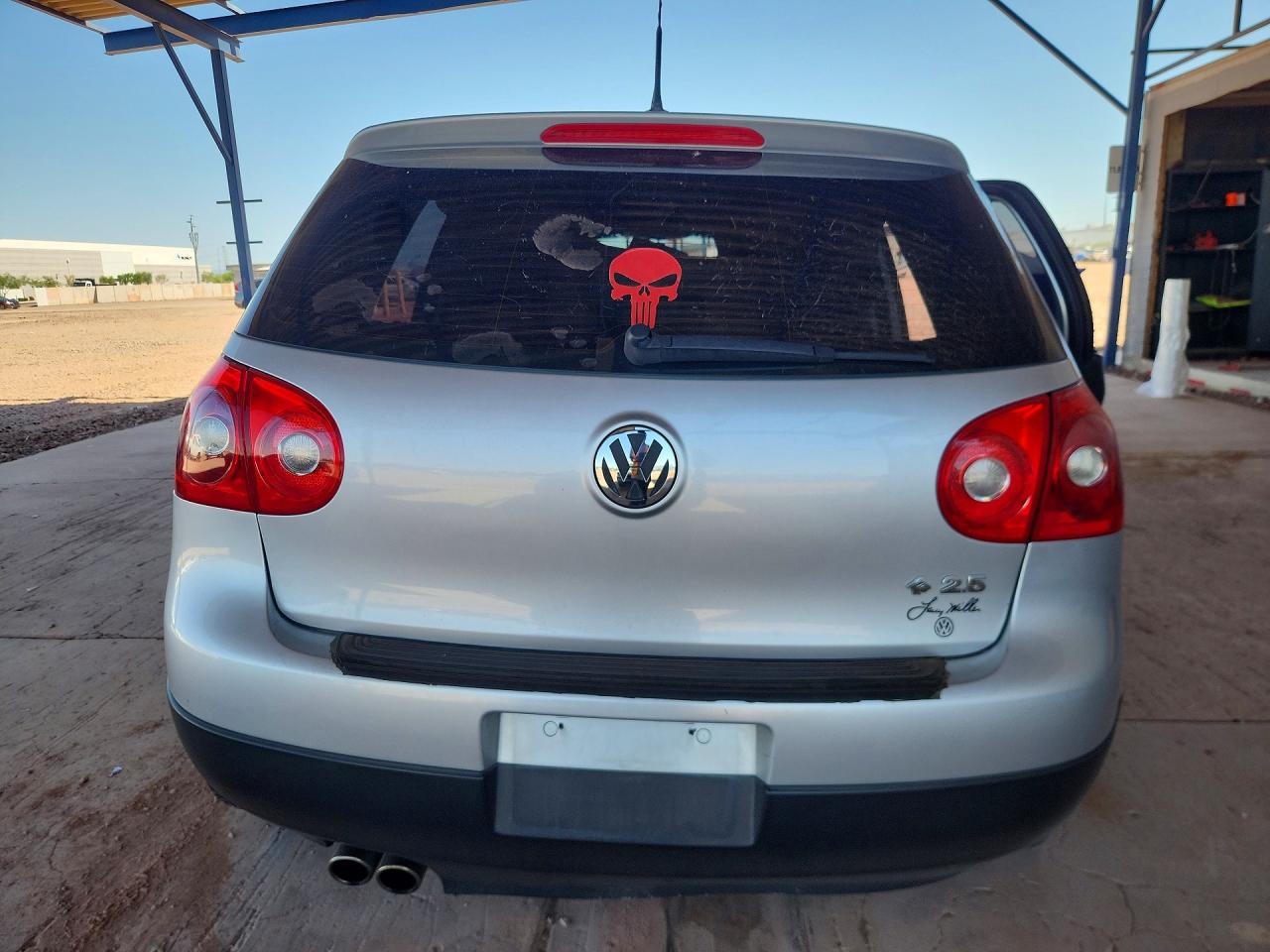 2009 Volkswagen Rabbit Silver vin: WVWDA71K29W096263