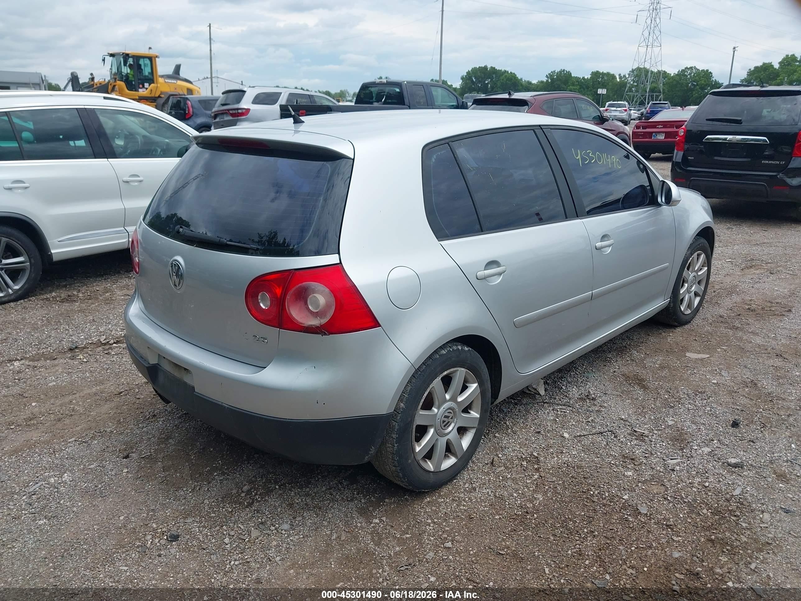 2009 Volkswagen Rabbit S Silver vin: WVWDA71K49W141218