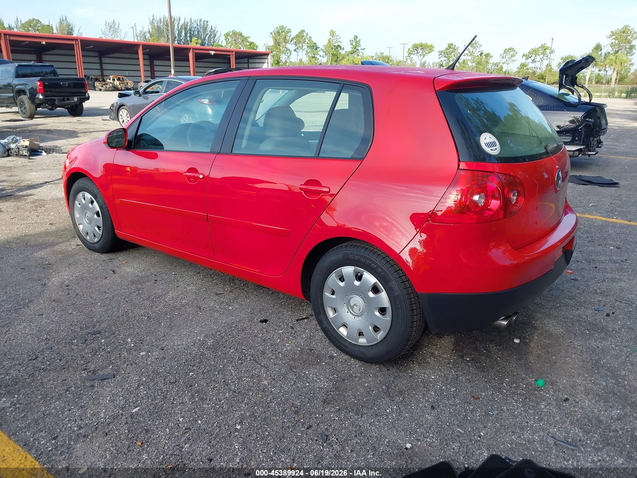 2009 Volkswagen Rabbit S Красный vin: WVWDA71K69W015300