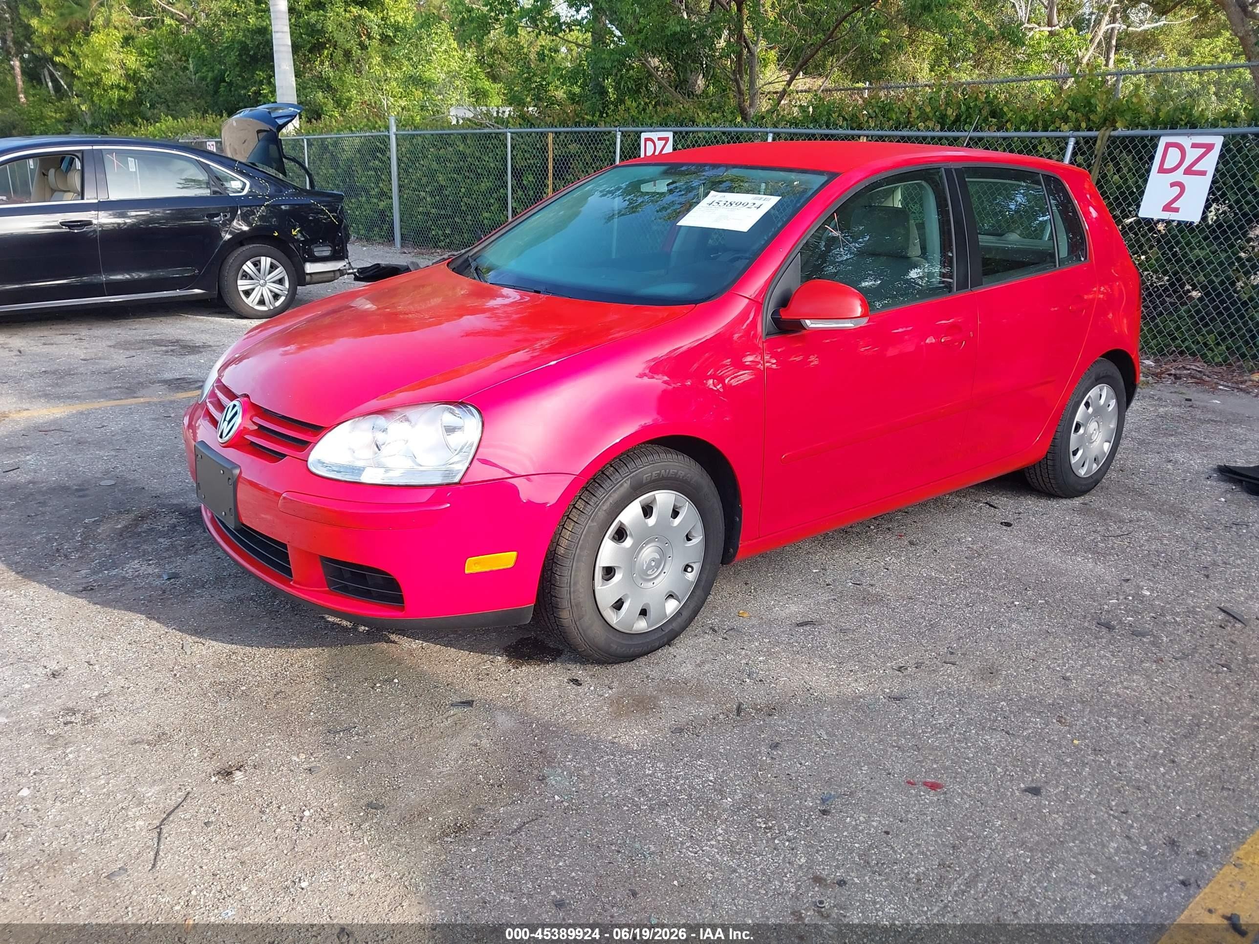 2009 Volkswagen Rabbit S Красный vin: WVWDA71K69W015300