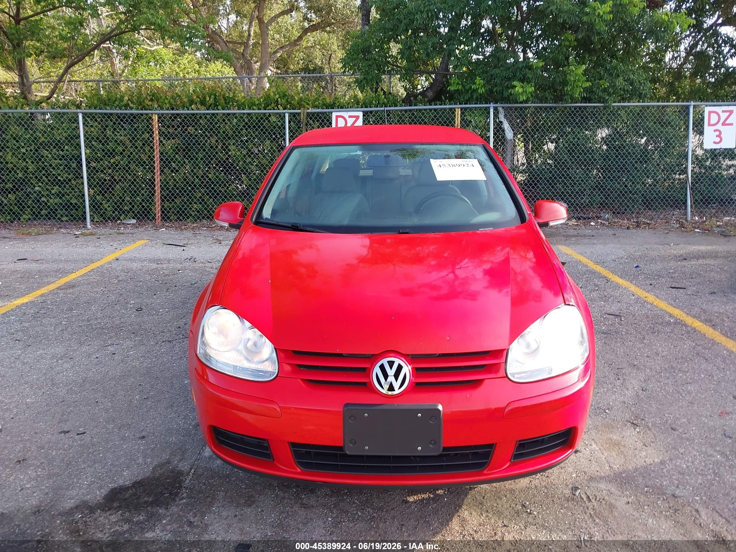 2009 Volkswagen Rabbit S Красный vin: WVWDA71K69W015300