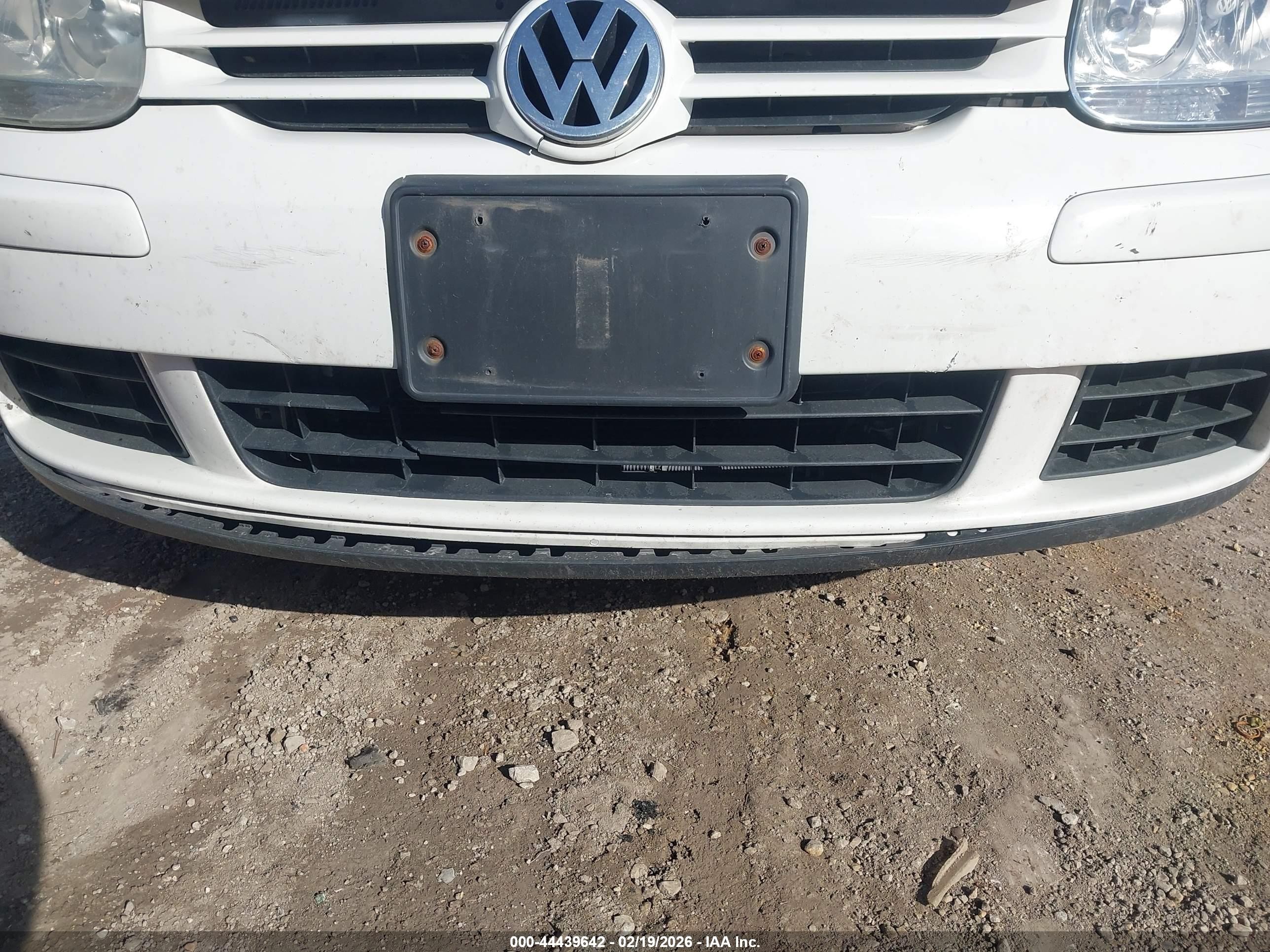 2008 Volkswagen Rabbit S Белый vin: WVWDA71K98W247033
