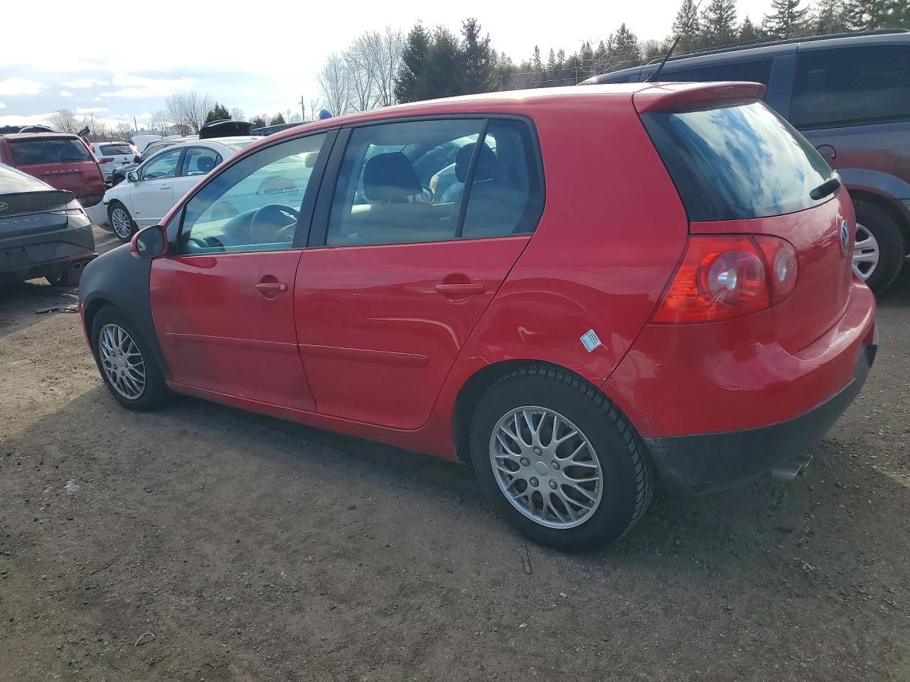 2008 Volkswagen Rabbit 2.5 4dr Hatch Красный vin: WVWDA71K98W317002