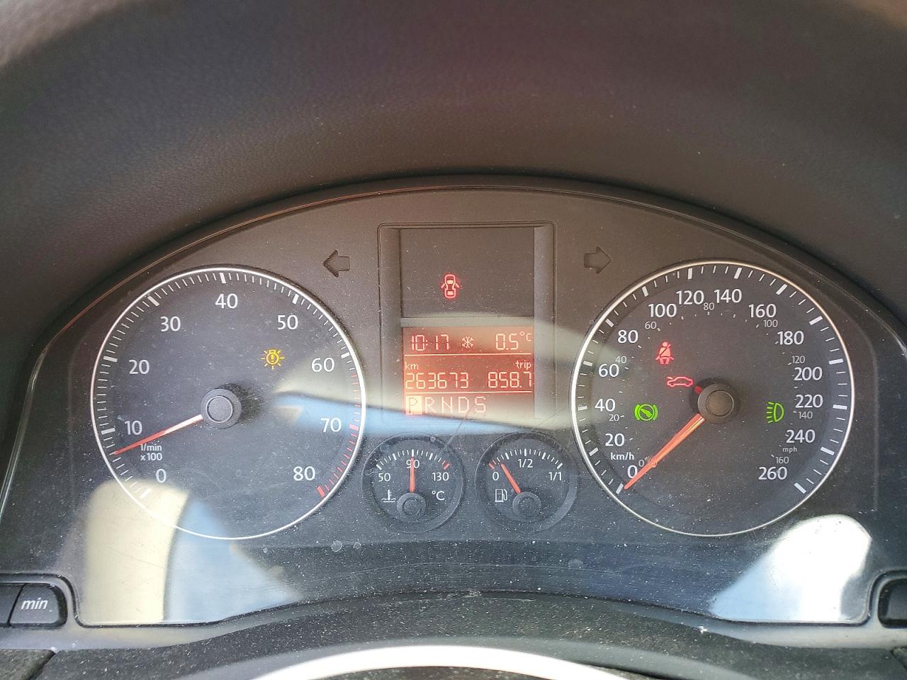 2008 Volkswagen Rabbit 2.5 4dr Hatch Красный vin: WVWDA71K98W317002