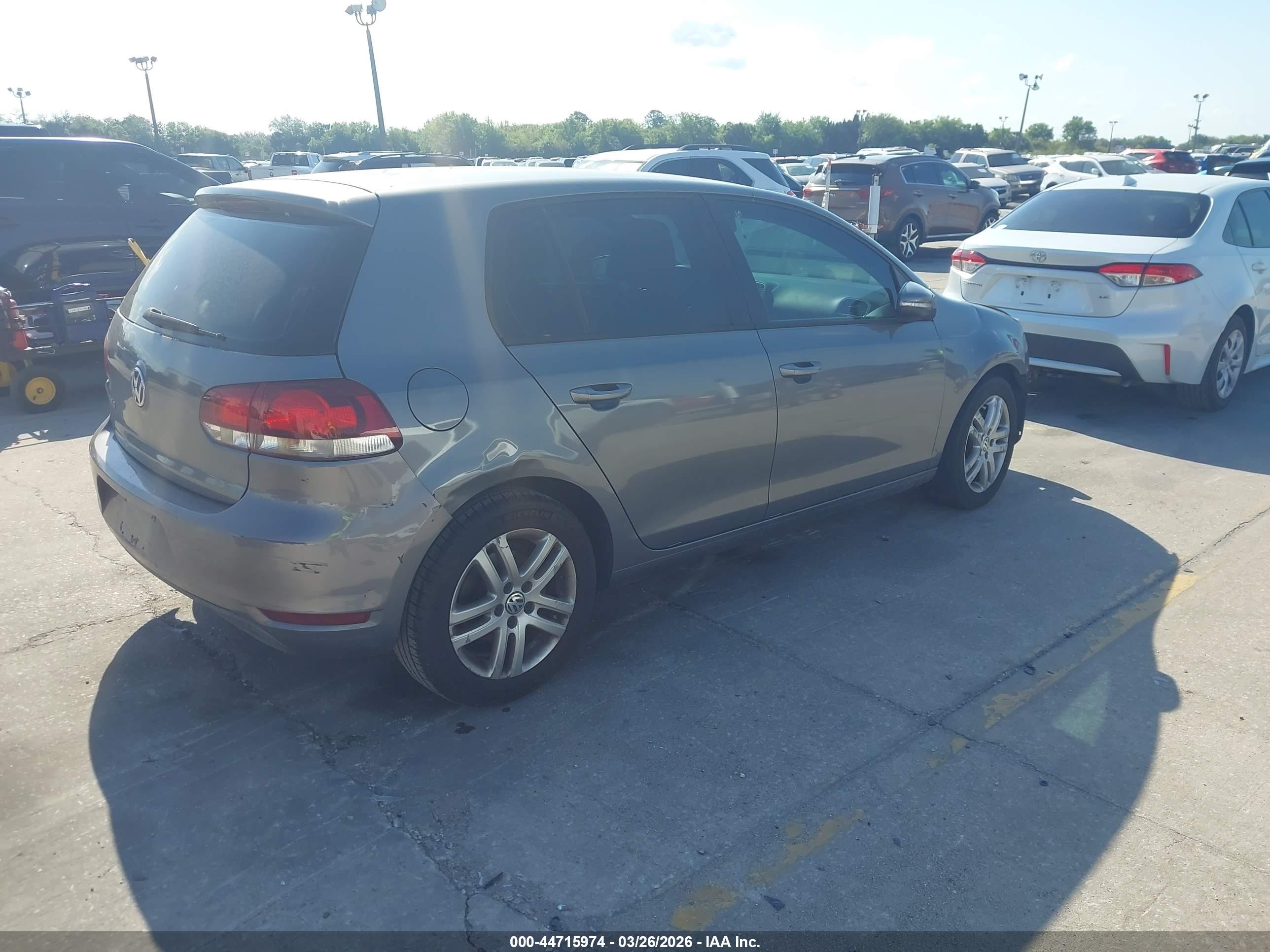 2010 Volkswagen Golf 4-door Gray vin: WVWDA7AJ1AW357152