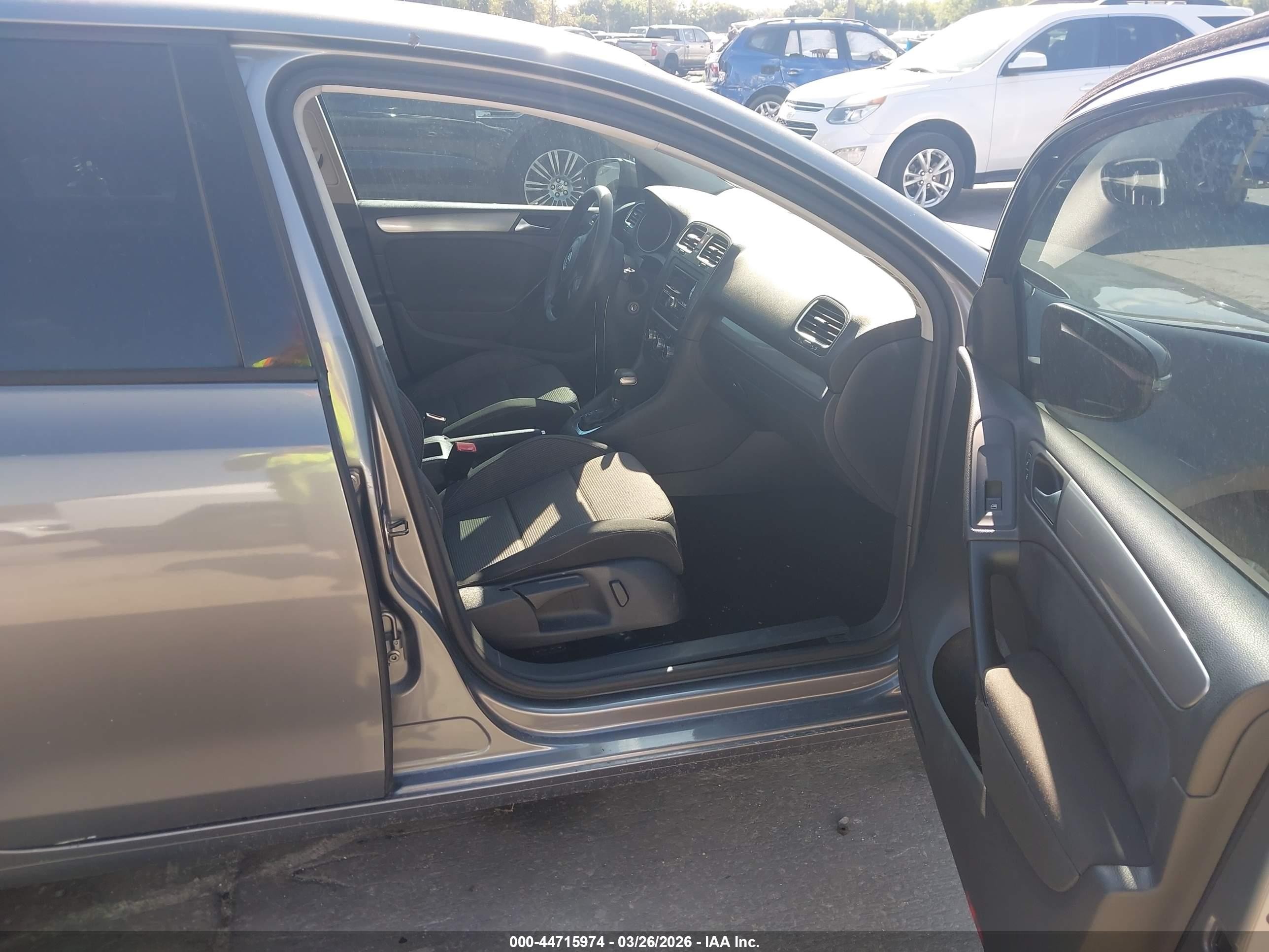 2010 Volkswagen Golf 4-door Gray vin: WVWDA7AJ1AW357152