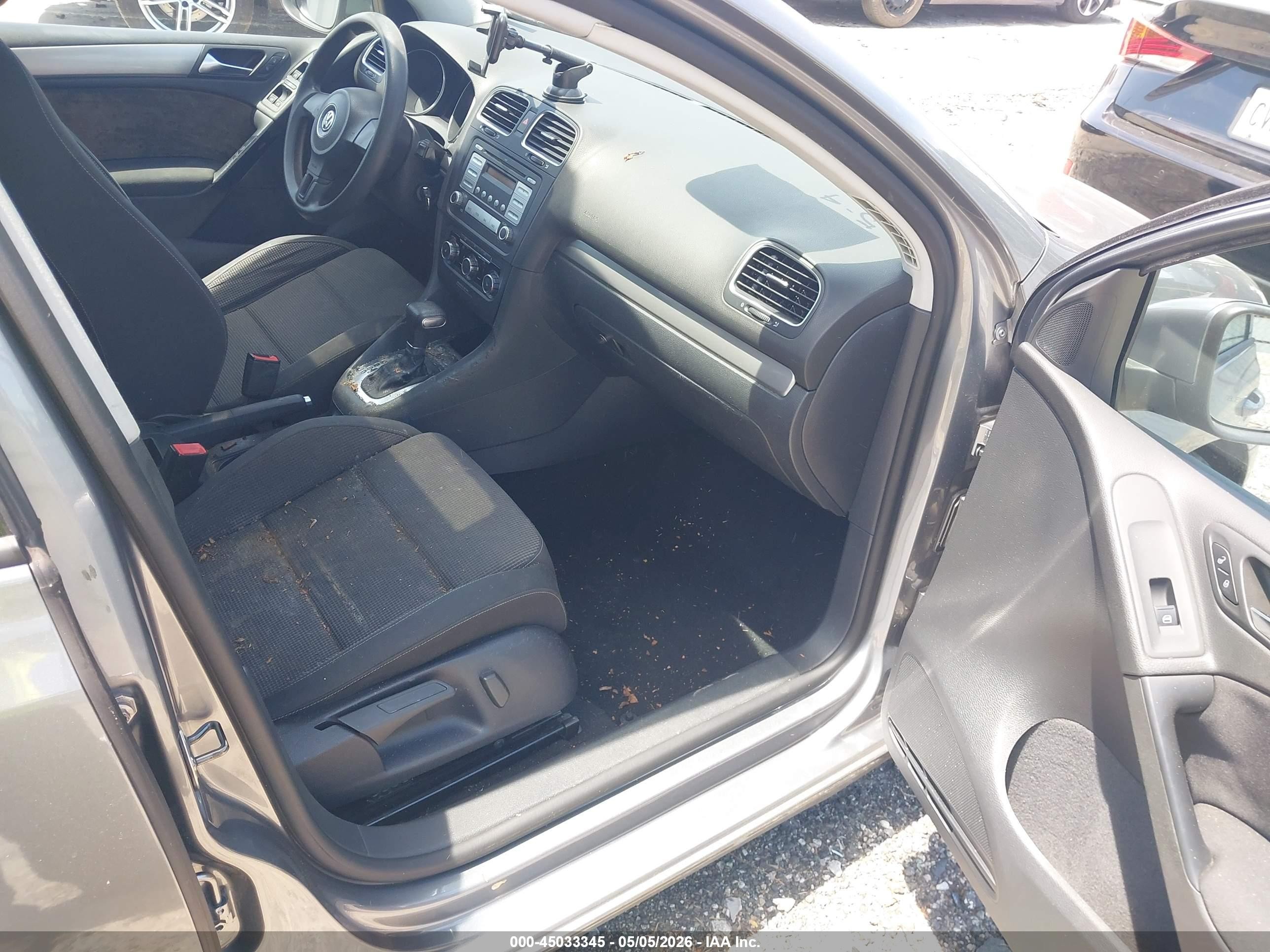 2010 Volkswagen Golf 4-door Gray vin: WVWDA7AJ4AW241993