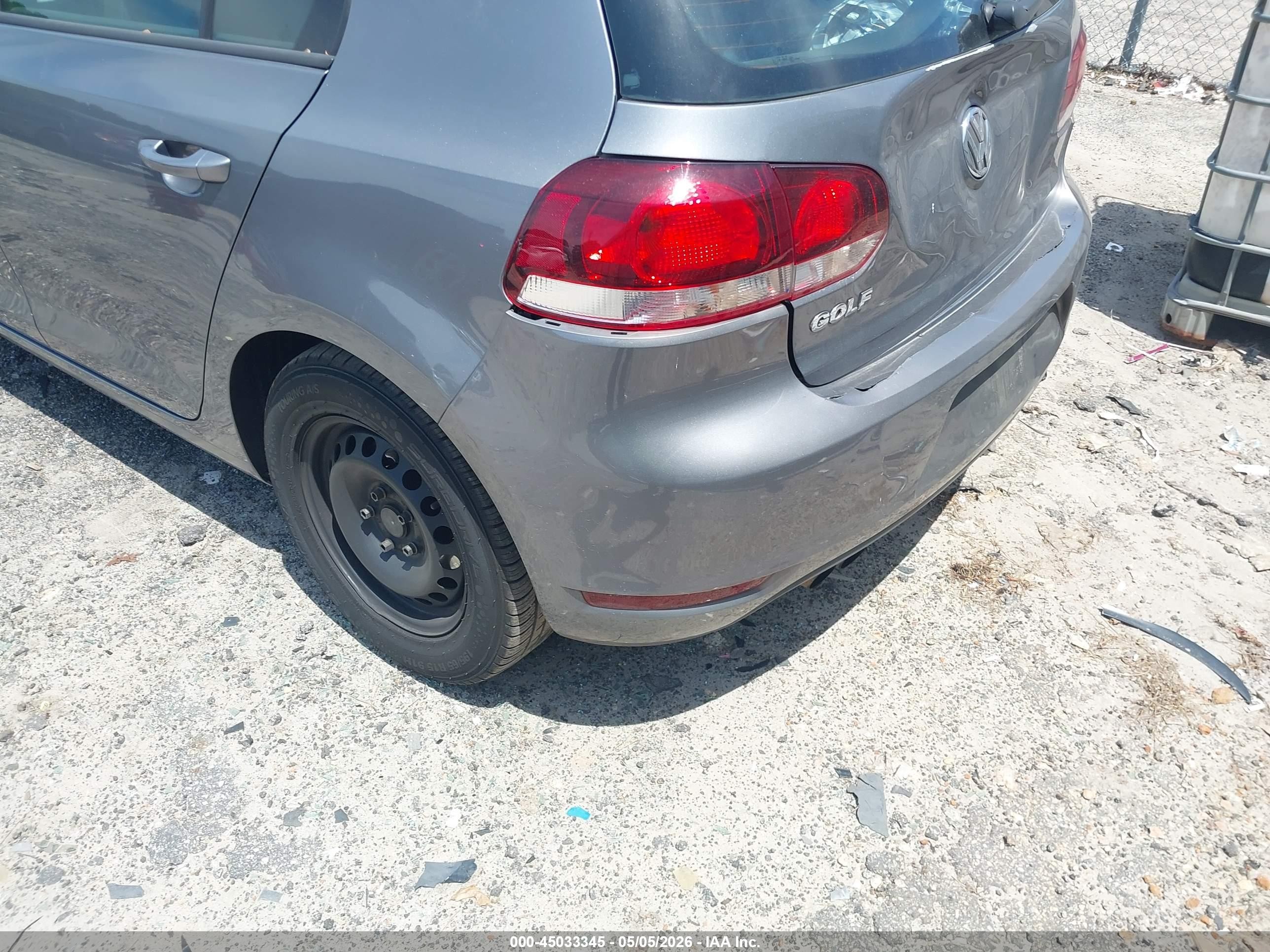 2010 Volkswagen Golf 4-door Gray vin: WVWDA7AJ4AW241993