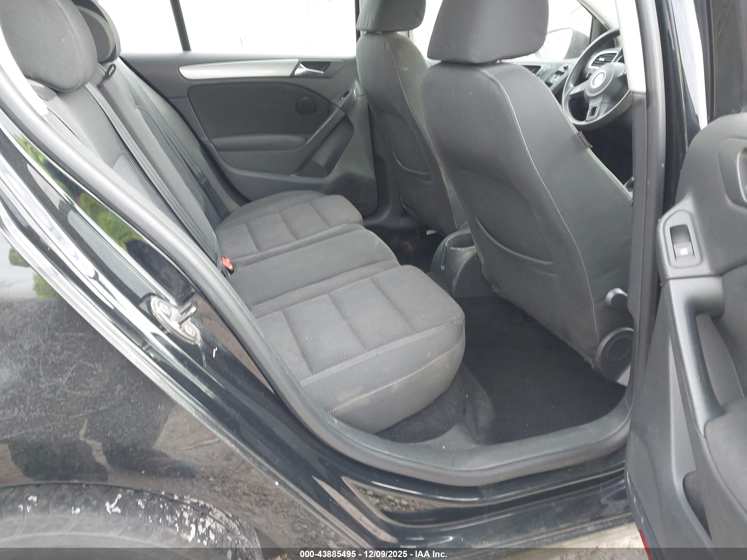 2011 Volkswagen Golf 2.5l 4-door Black vin: WVWDA7AJ6BW121629