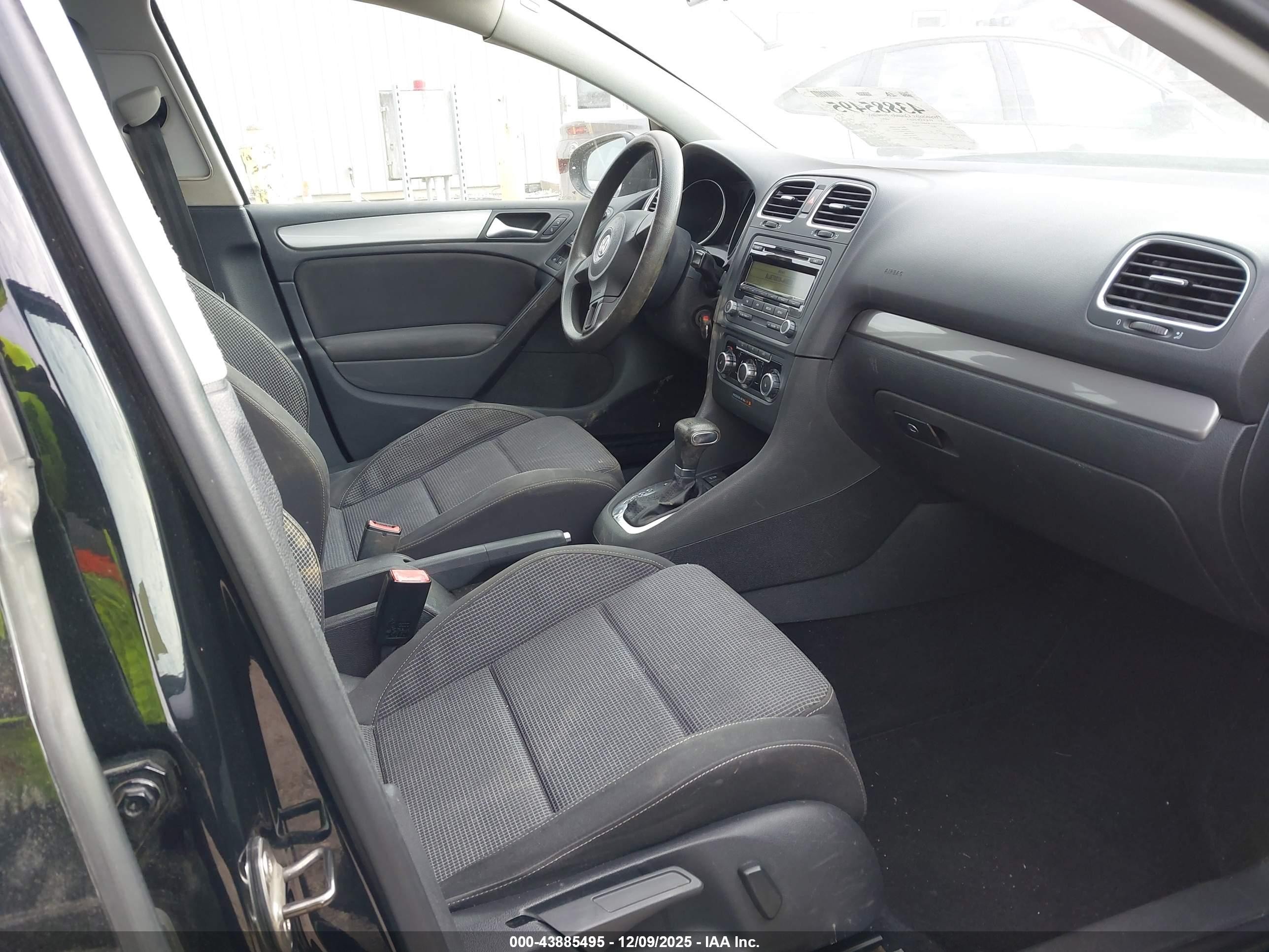2011 Volkswagen Golf 2.5l 4-door Black vin: WVWDA7AJ6BW121629