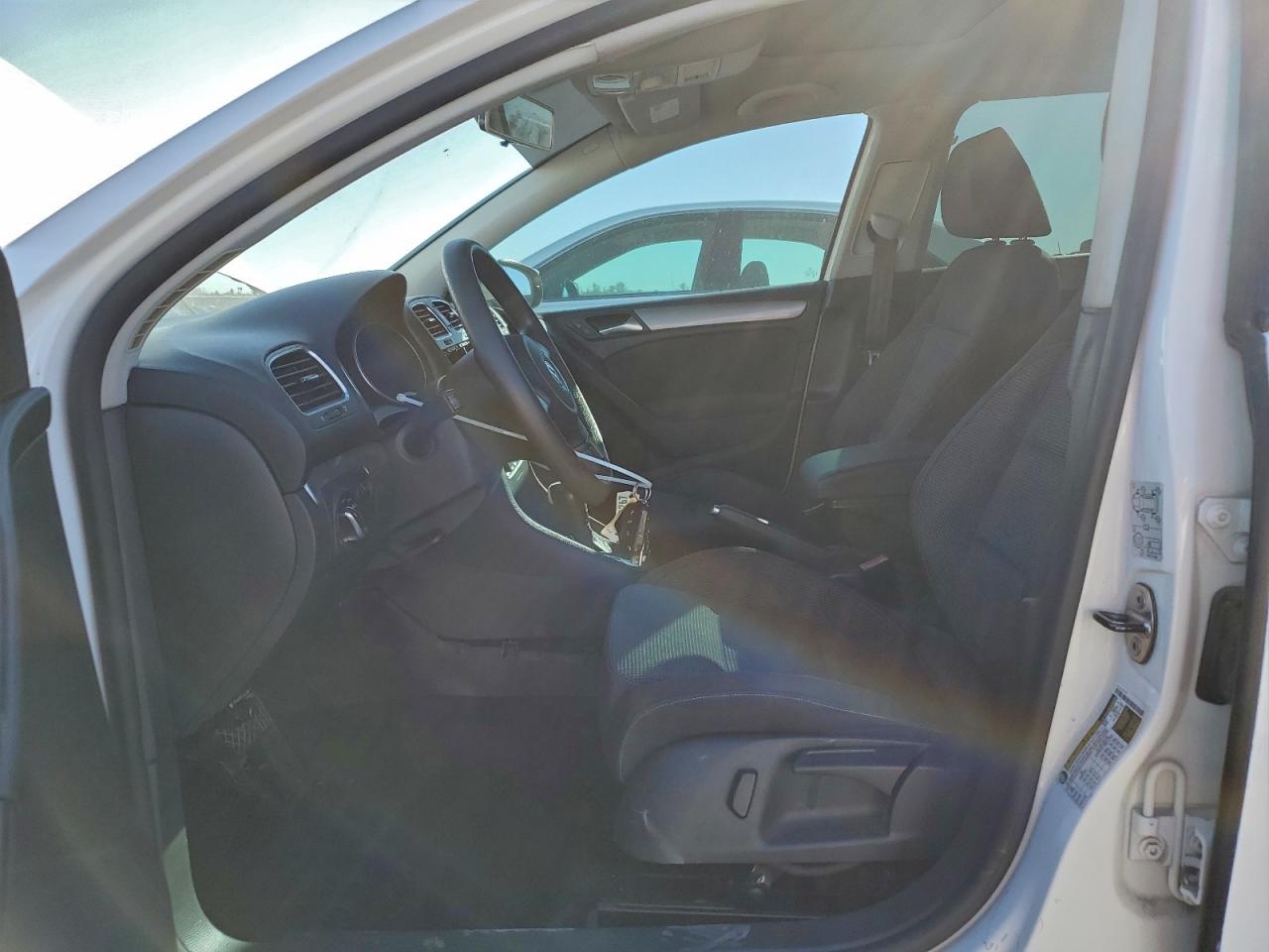 2011 Volkswagen Golf White vin: WVWDA7AJ6BW327811